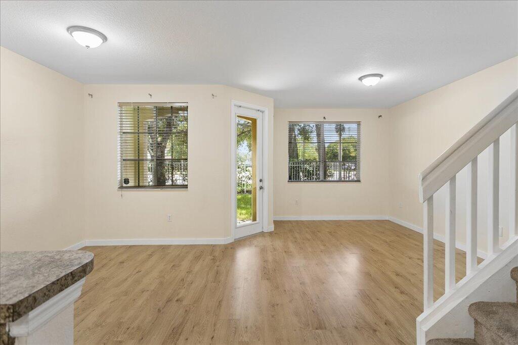6036 Sw 19th Place Property Photo 10