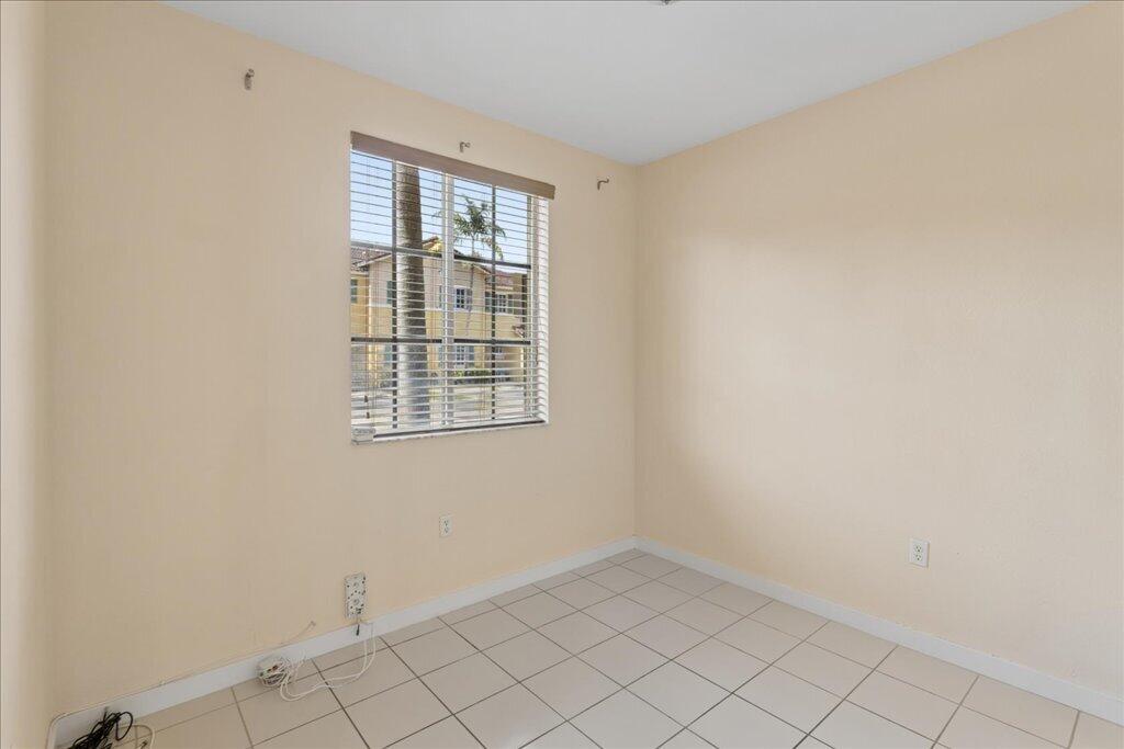 6036 Sw 19th Place Property Photo 12