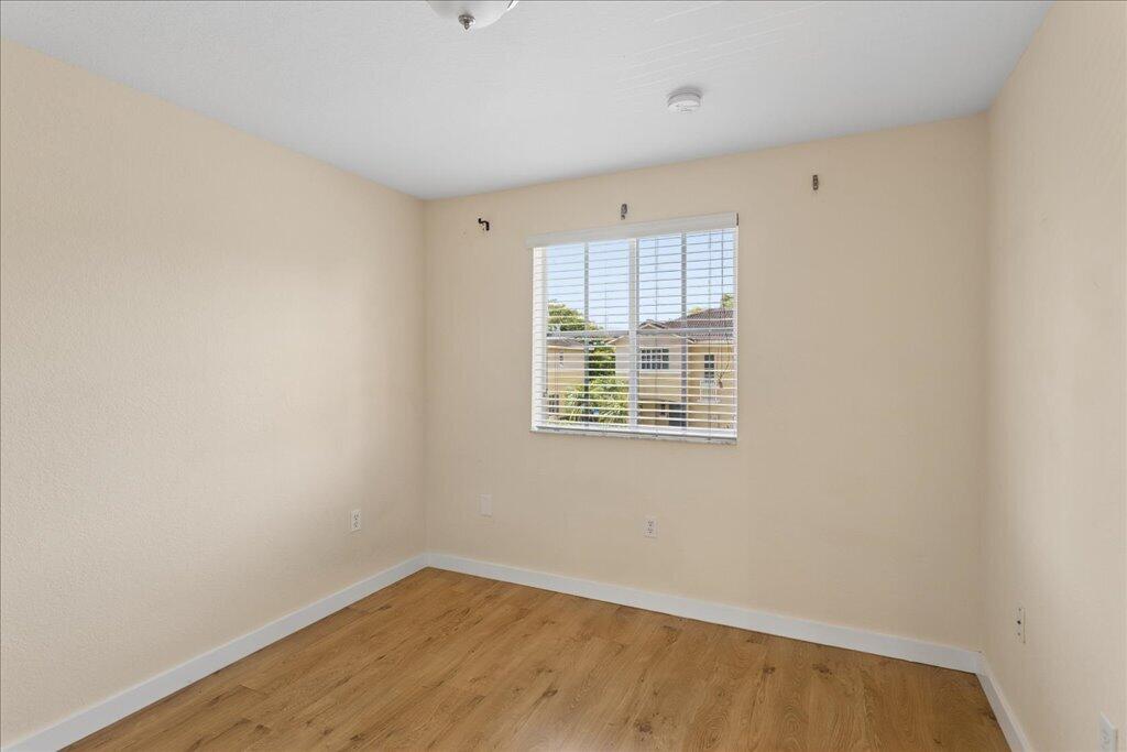 6036 Sw 19th Place Property Photo 13