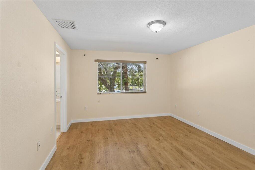 6036 Sw 19th Place Property Photo 18