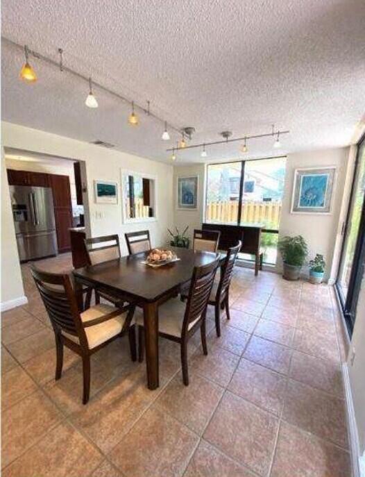 5705 Fox Hollow Drive B Property Photo 3