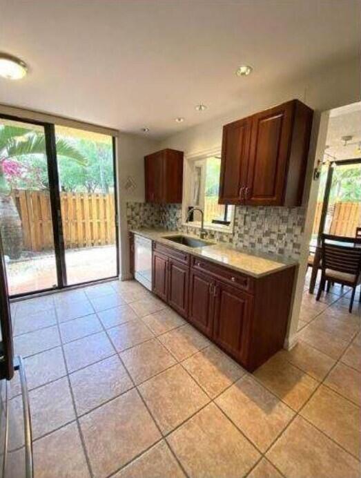 5705 Fox Hollow Drive B Property Photo 5
