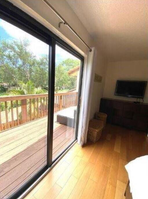 5705 Fox Hollow Drive B Property Photo 20