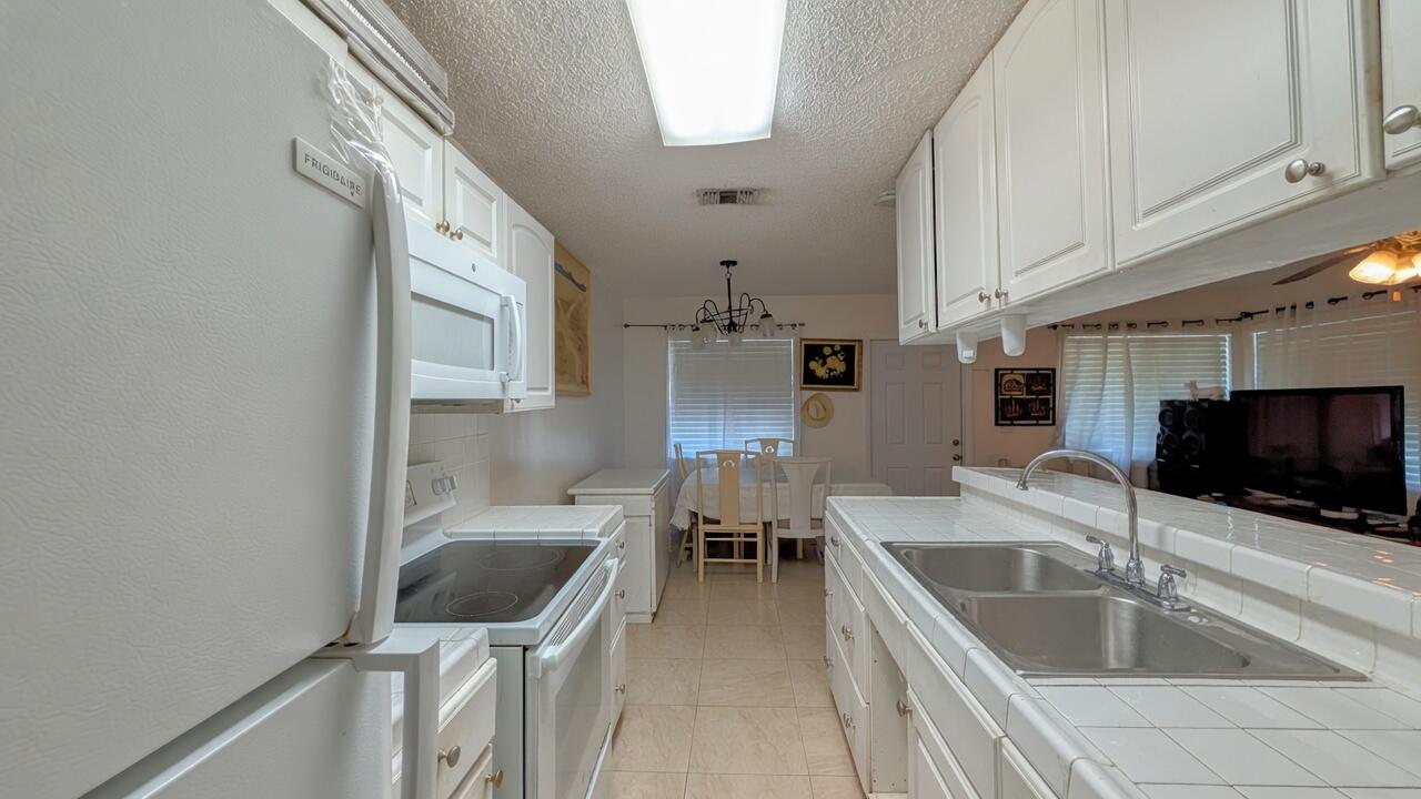 2115 Catherine Dr Drive 46-c Property Photo 10