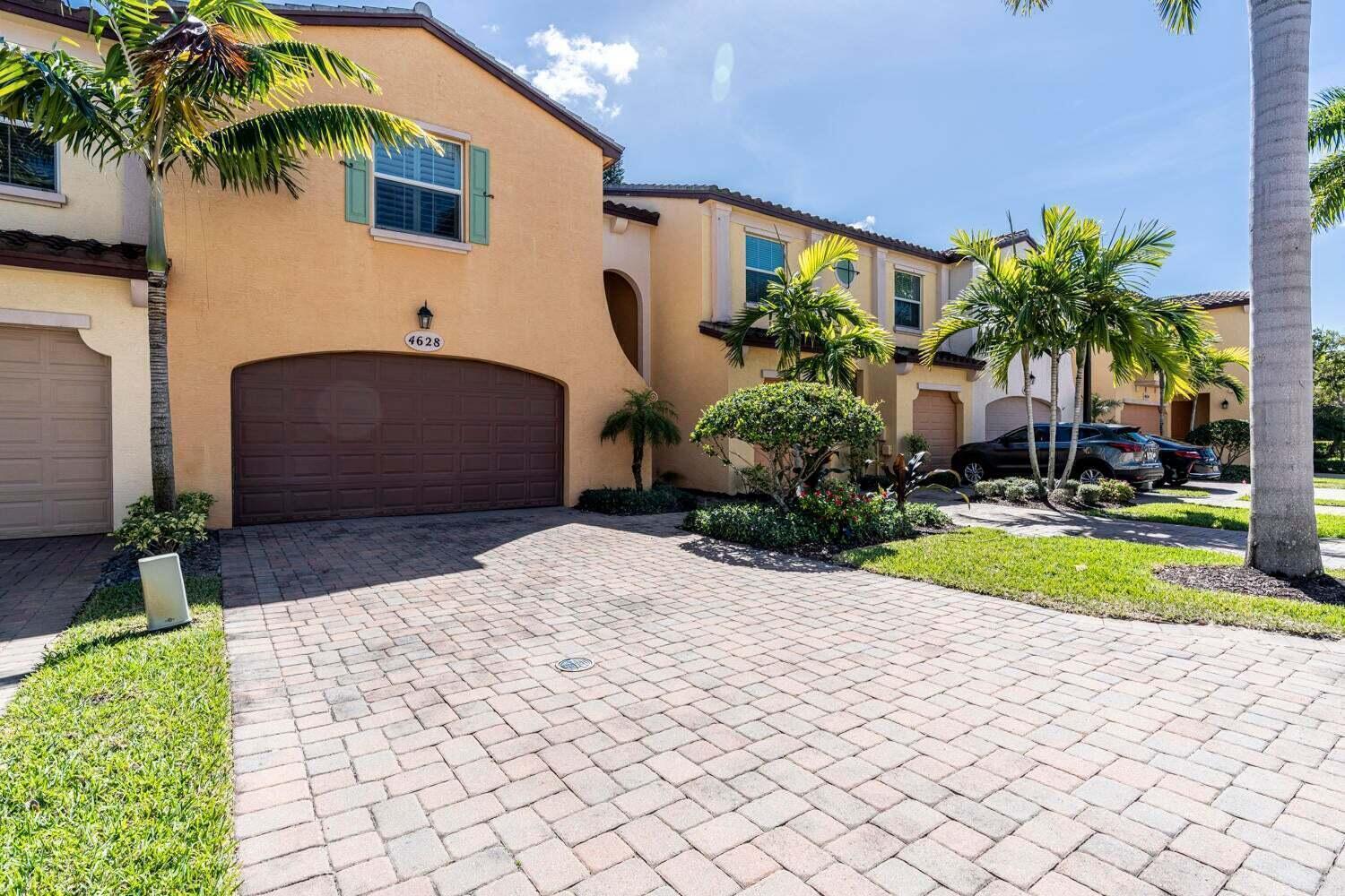 4628 Mediterranean Circle Property Photo 3