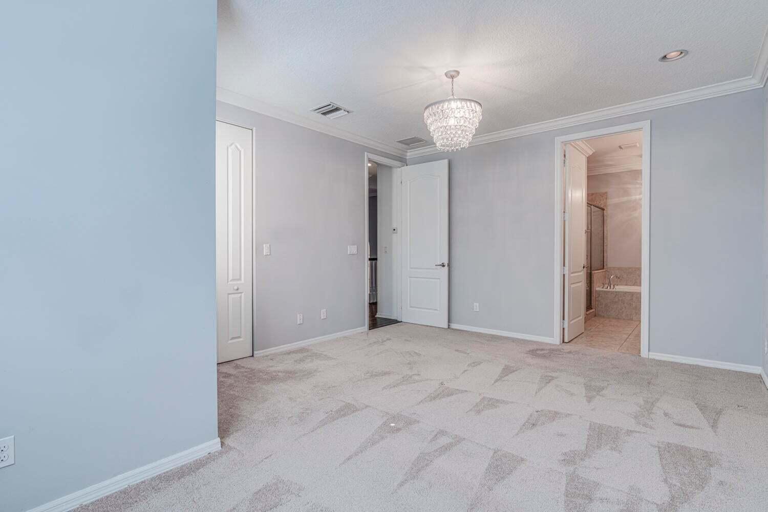 4628 Mediterranean Circle Property Photo 11