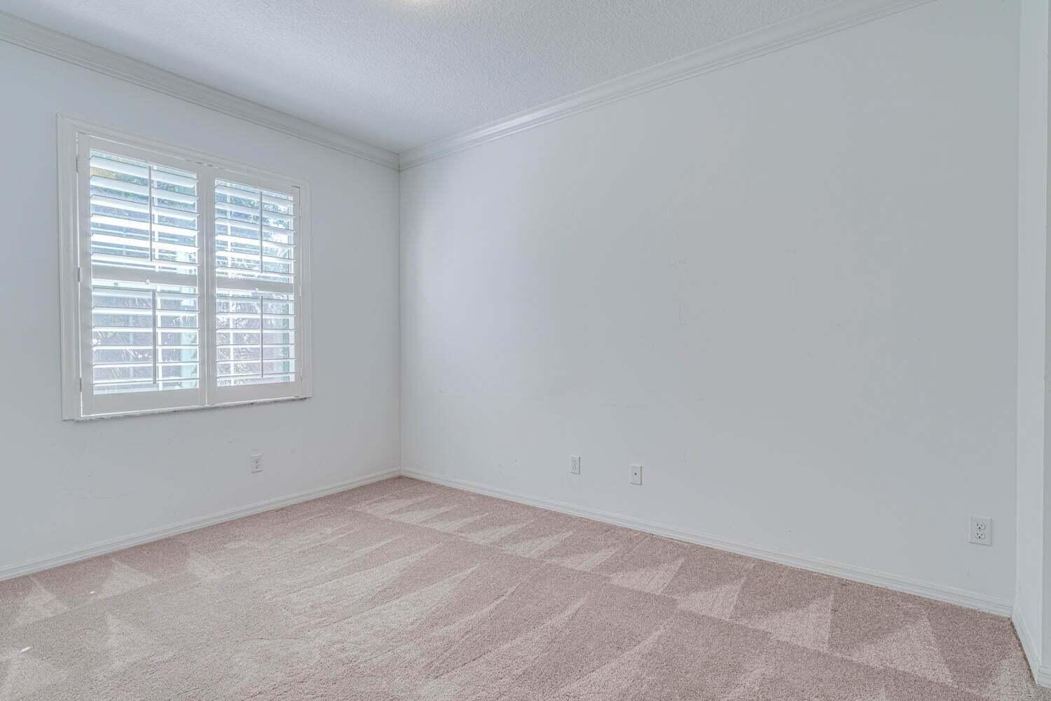 4628 Mediterranean Circle Property Photo 14