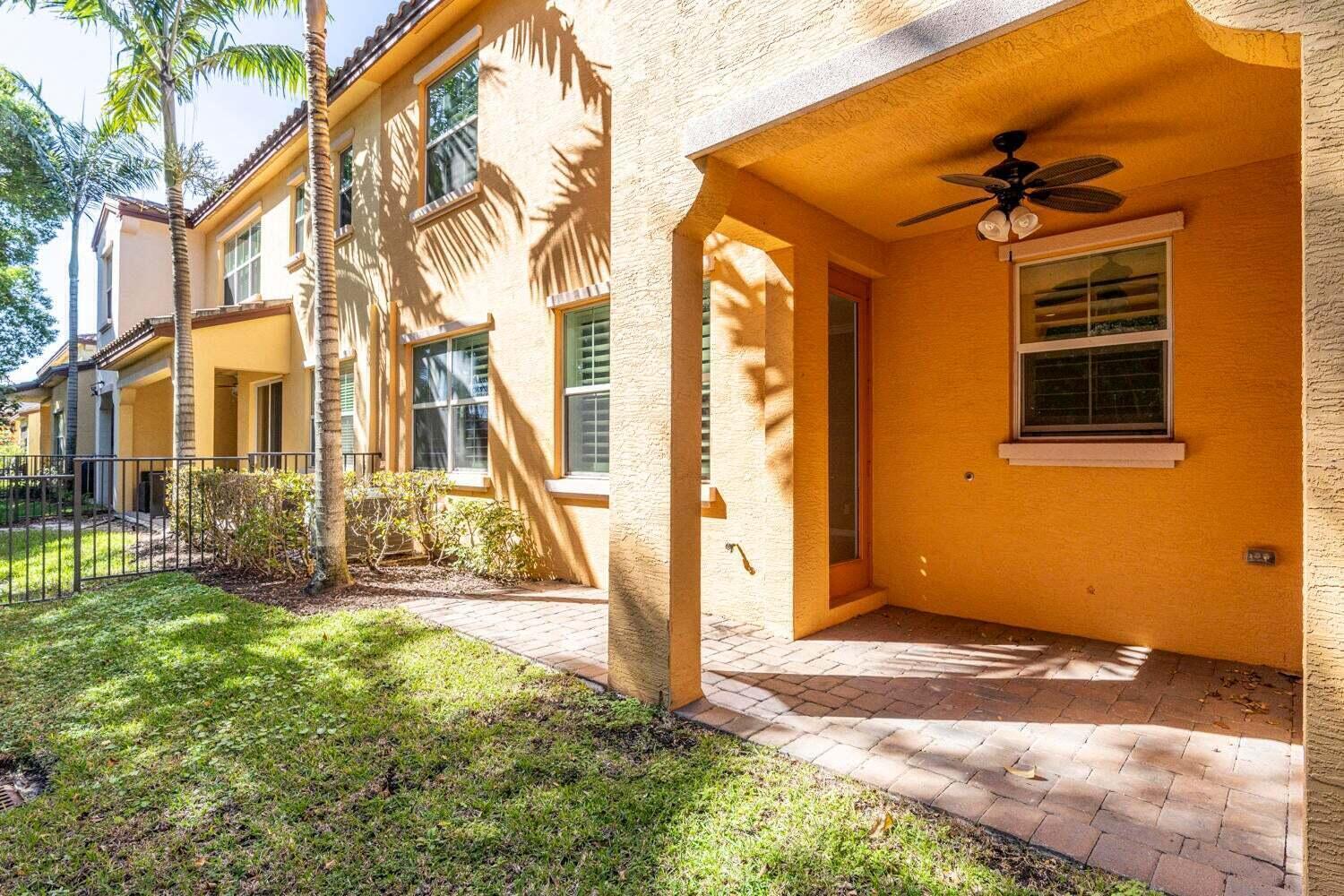 4628 Mediterranean Circle Property Photo 17
