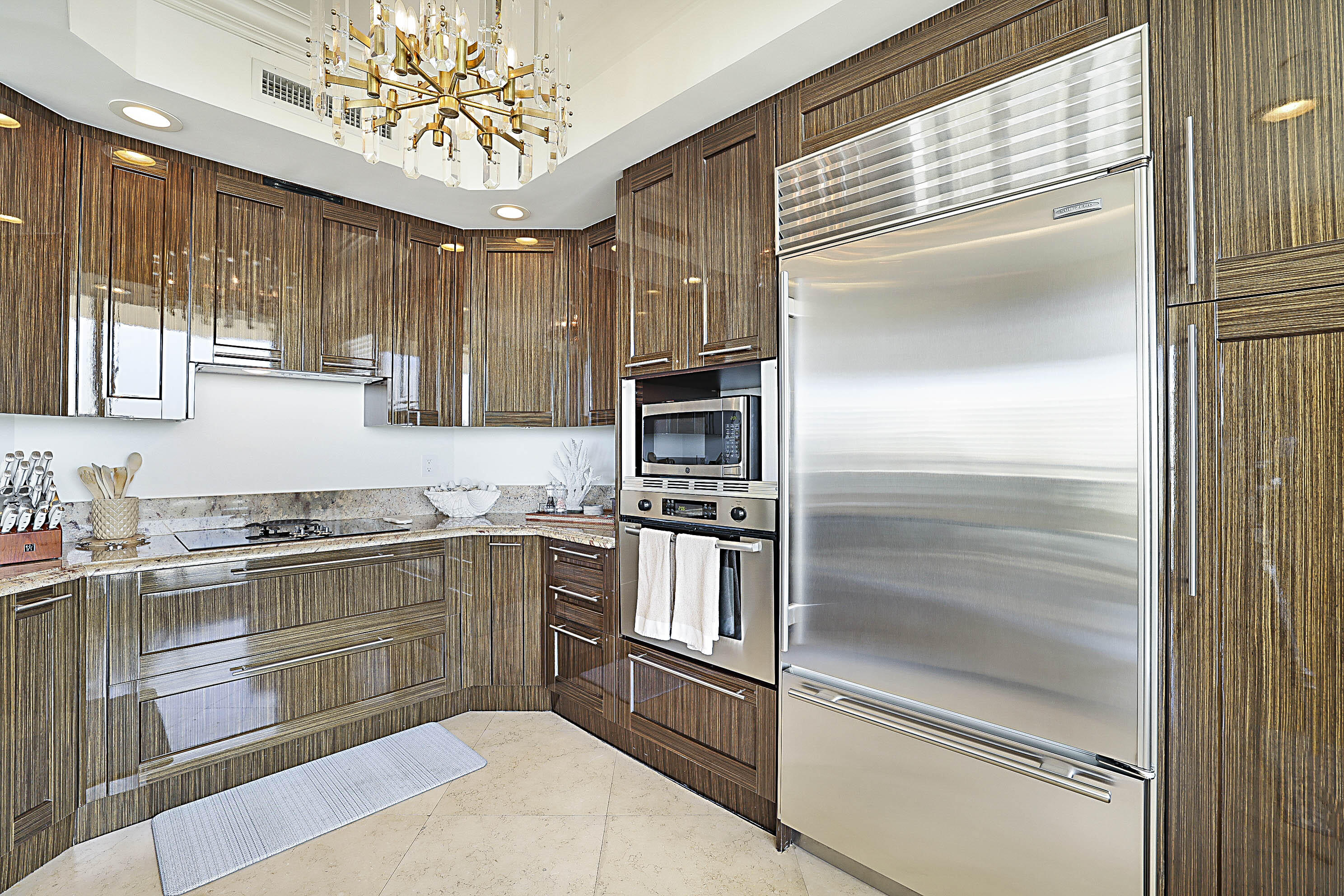 2700 N Ocean Drive 1006b Property Photo 8
