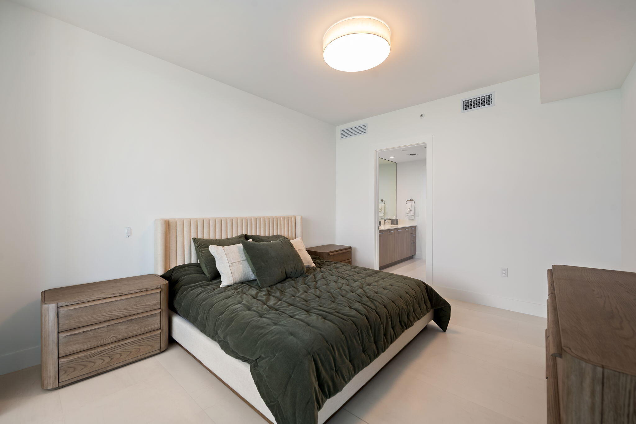 153 N Seabreeze Boulevard #1903 Property Photo 14
