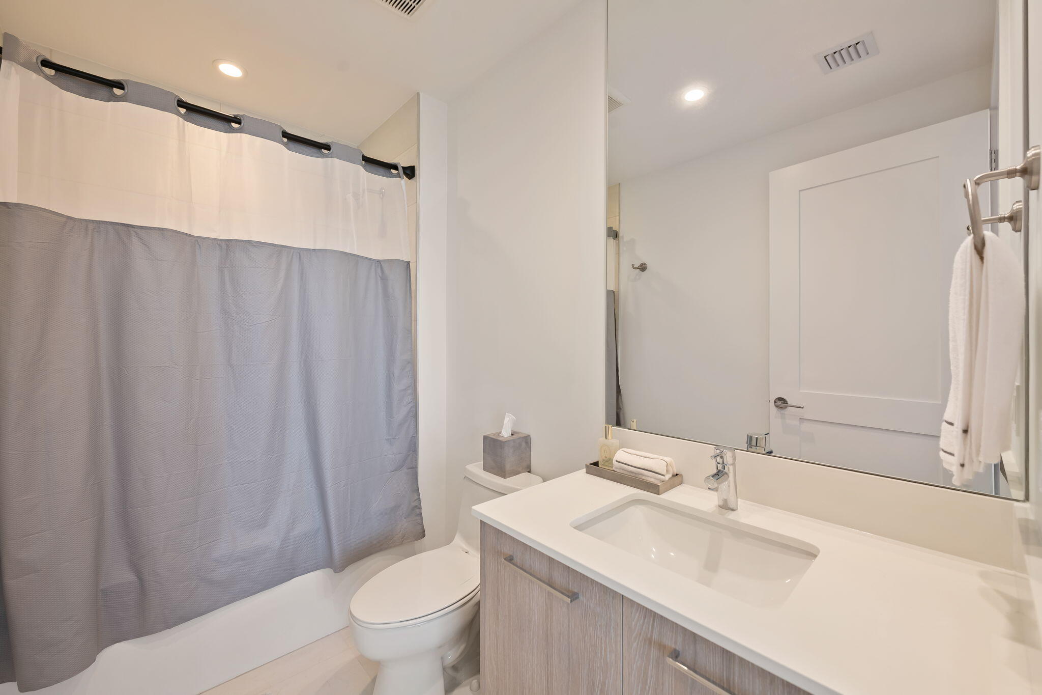 153 N Seabreeze Boulevard #1903 Property Photo 20