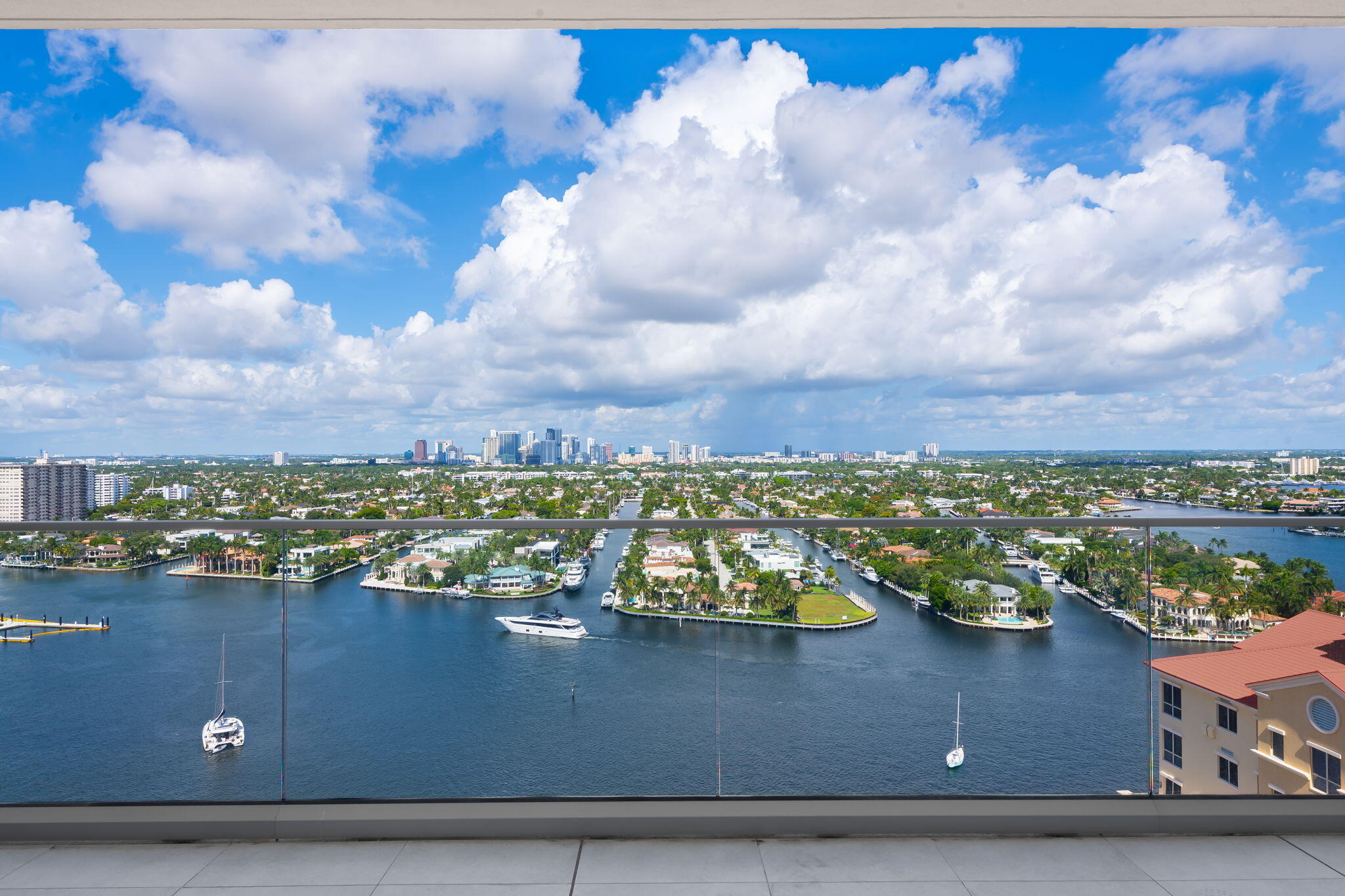153 N Seabreeze Boulevard #1903 Property Photo 36