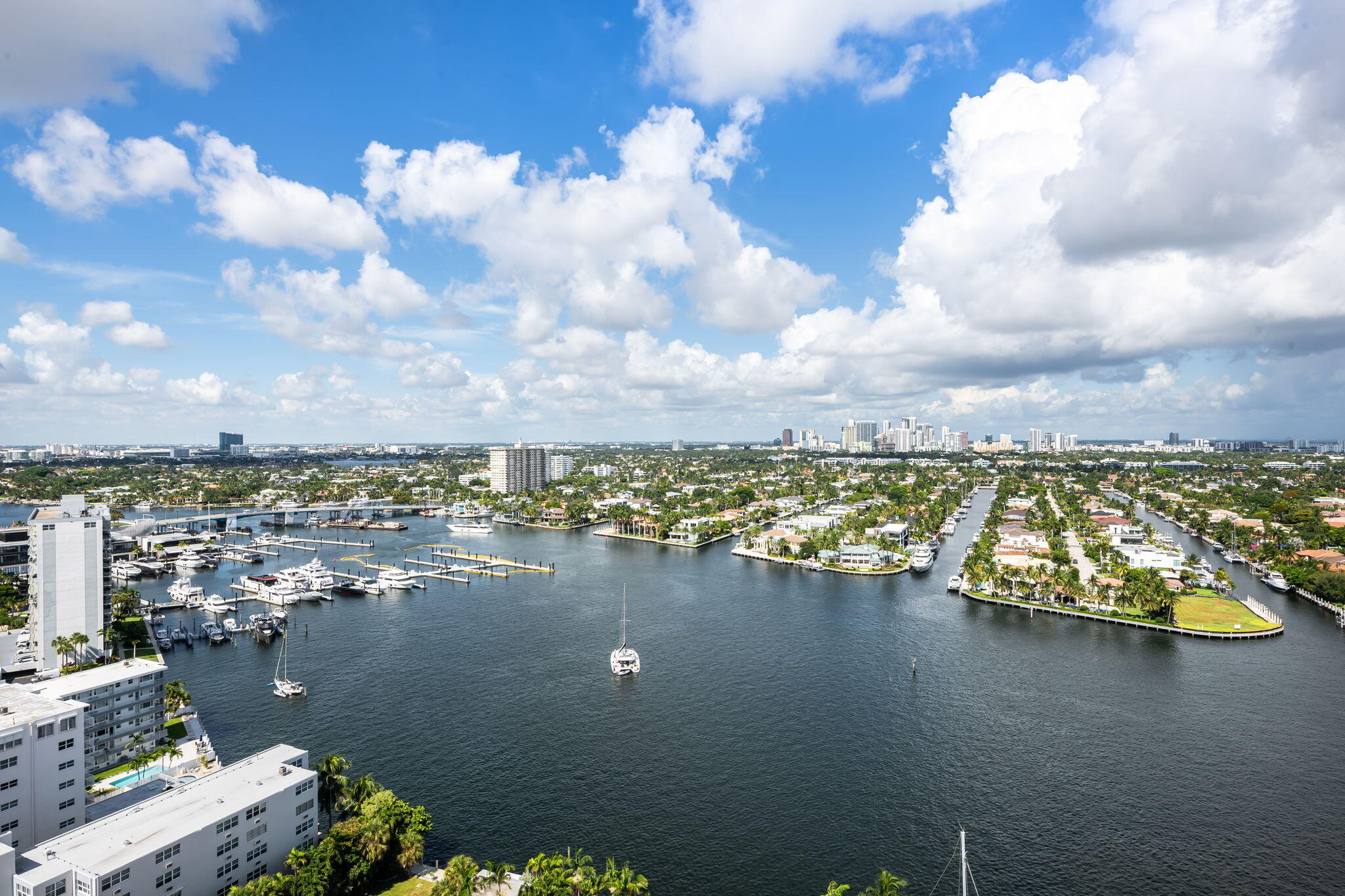 153 N Seabreeze Boulevard #1903 Property Photo 40