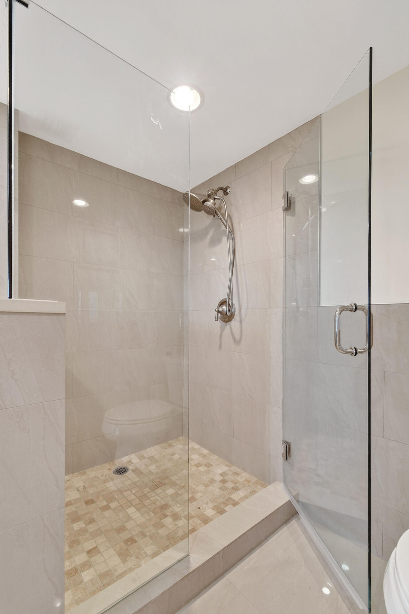 201 Ocean Bluffs Boulevard 5010 Property Photo 27