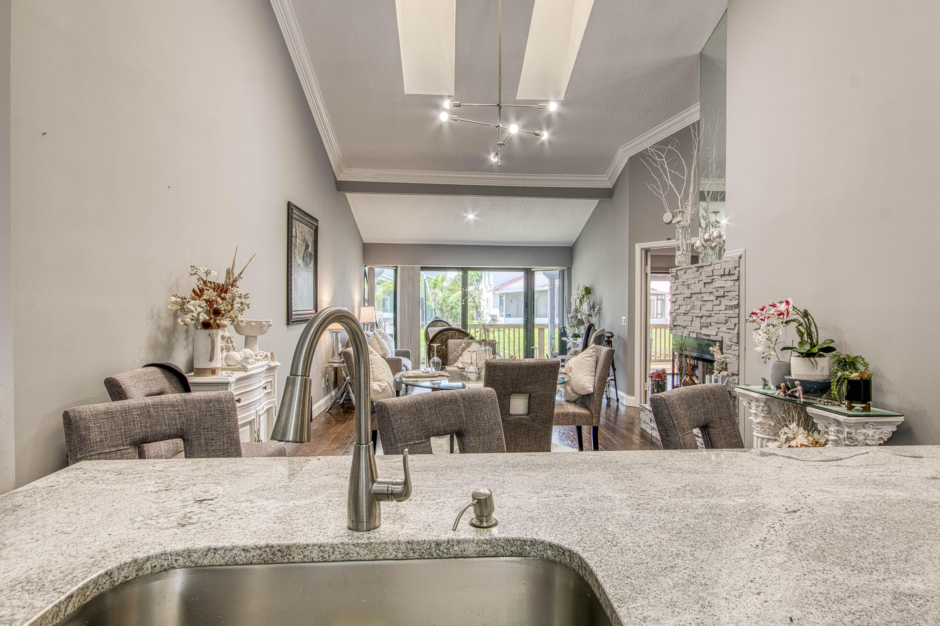 109 Landings Boulevard Property Photo 7