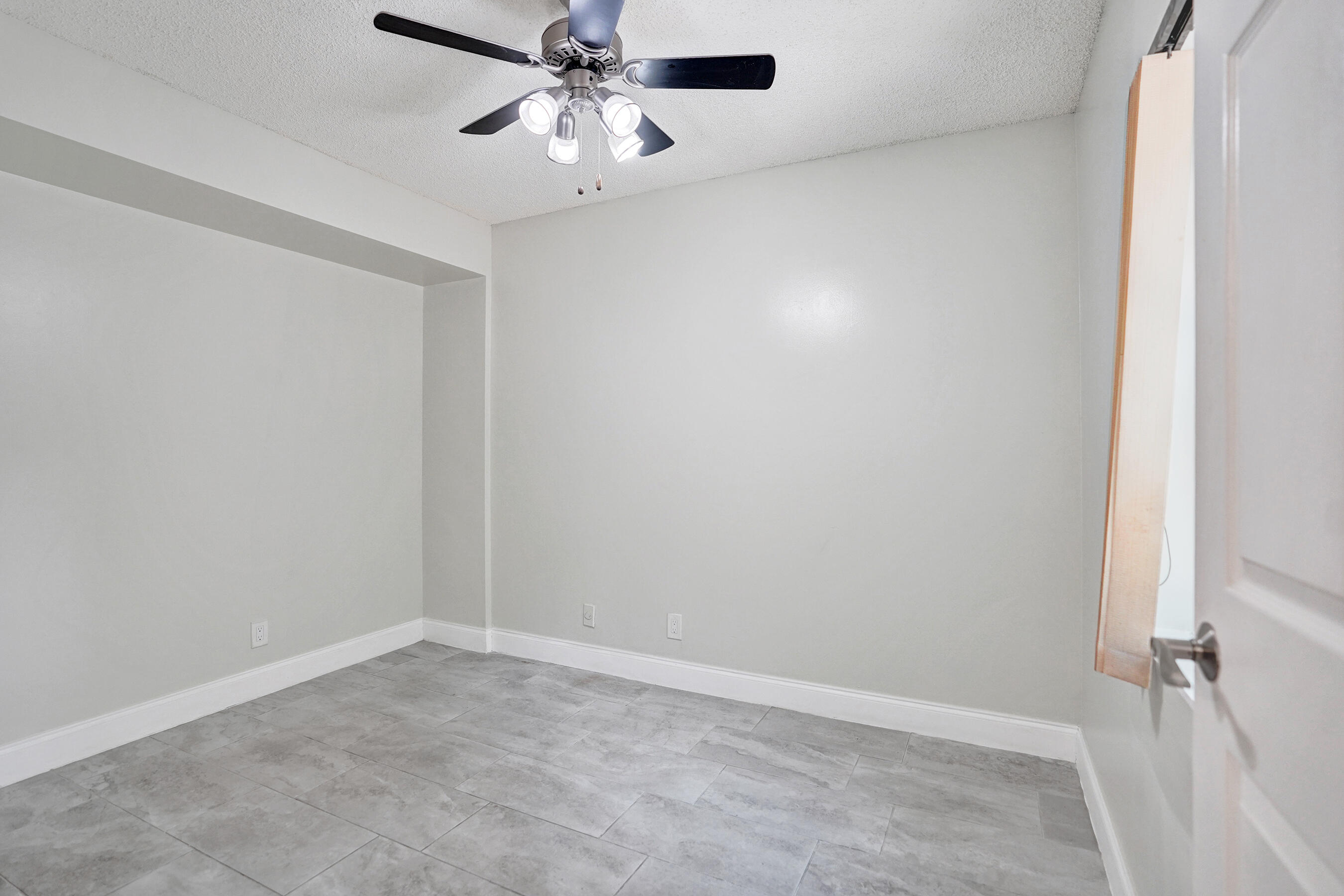 4260 Village Drive D Property Photo 6