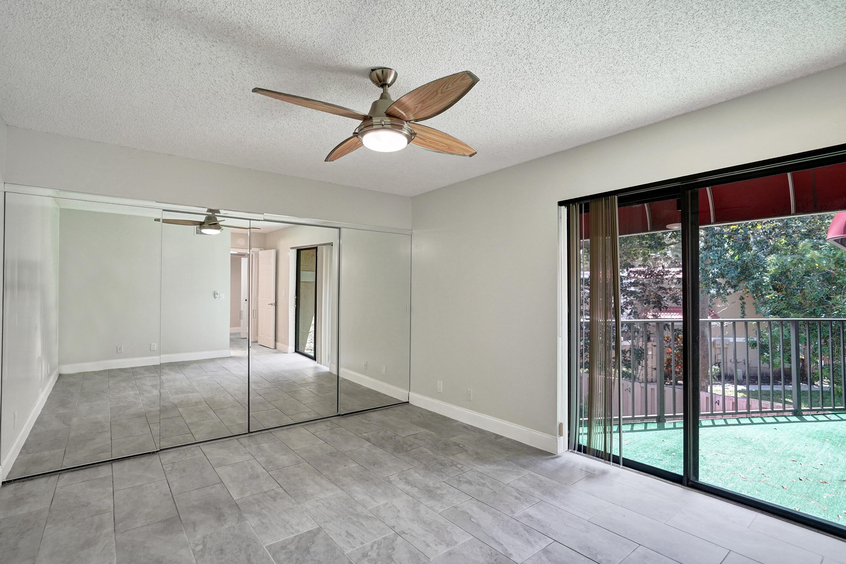 4260 Village Drive D Property Photo 17