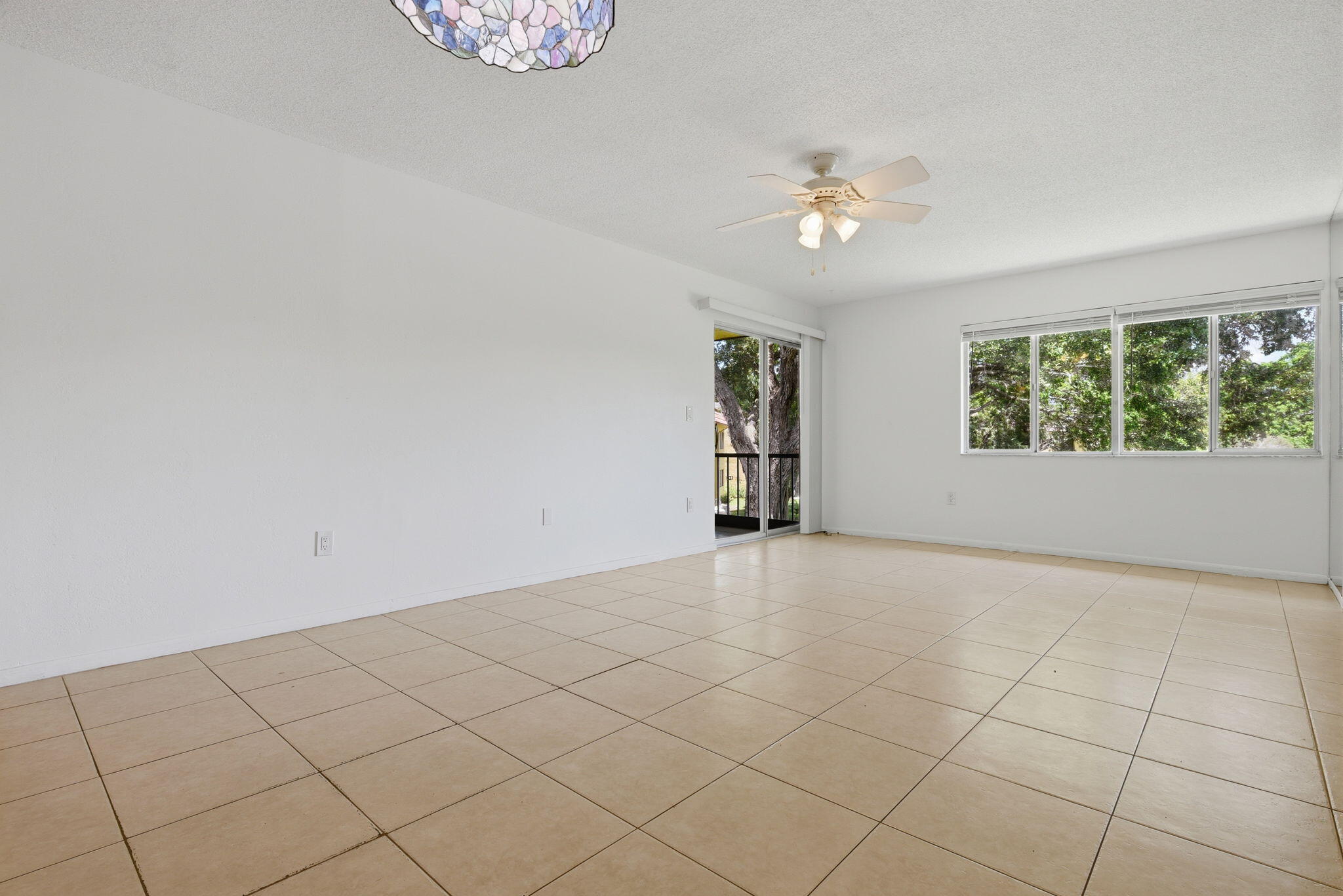 824 SW 9th Street Circle 201 Property Photo 1