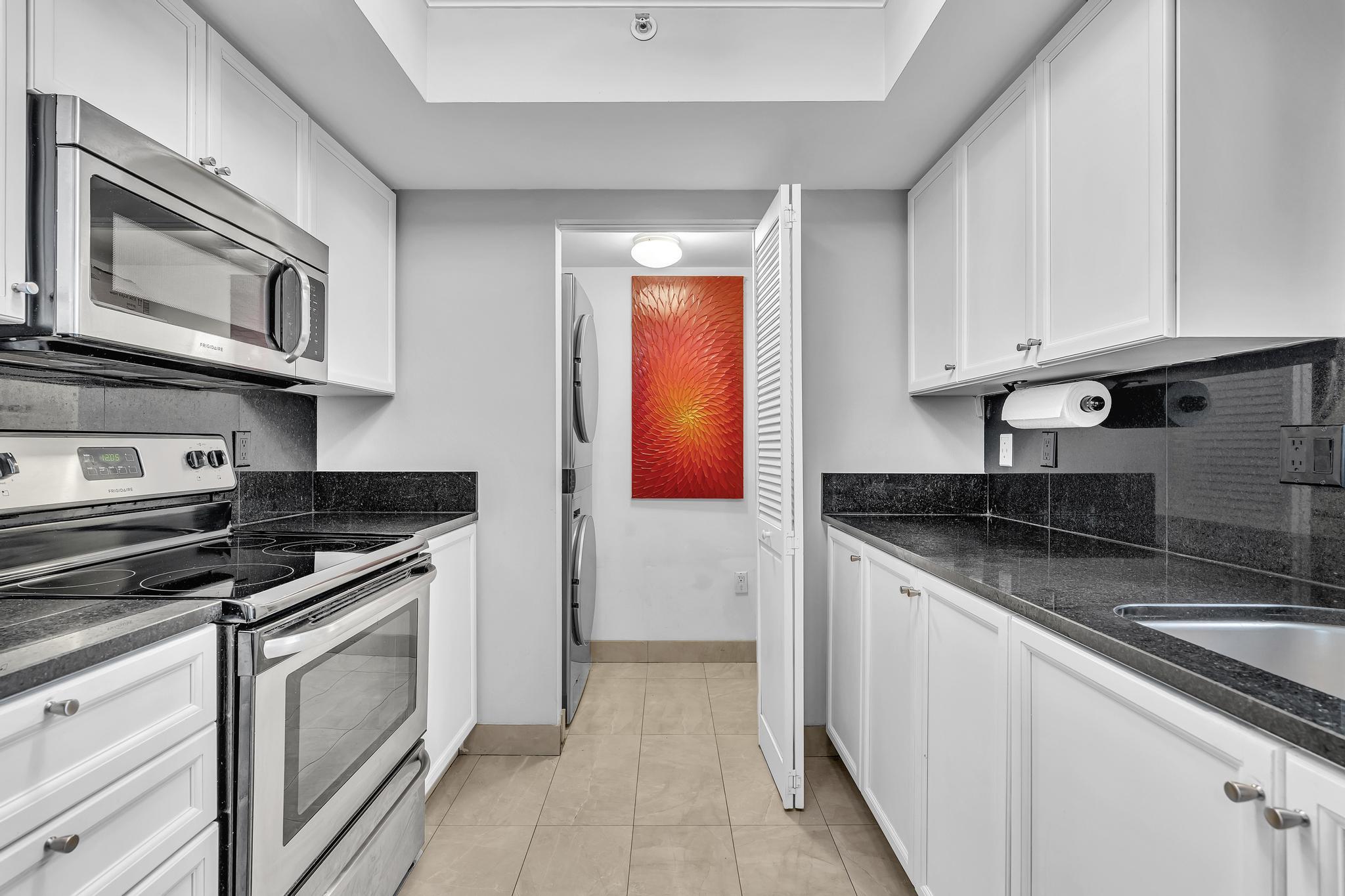 99 Se Mizner Boulevard 637 Property Photo 6