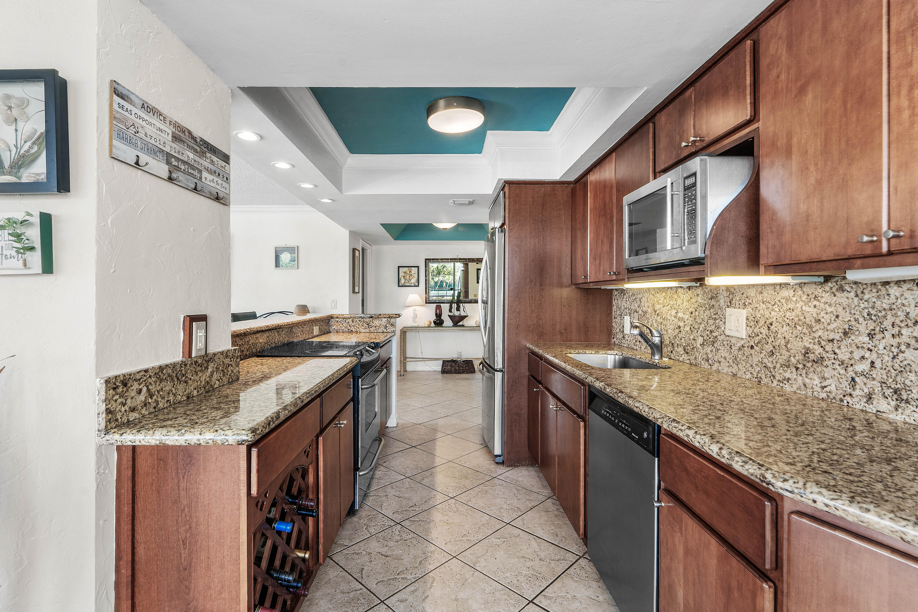5540 N Ocean Drive 1c Property Photo 30
