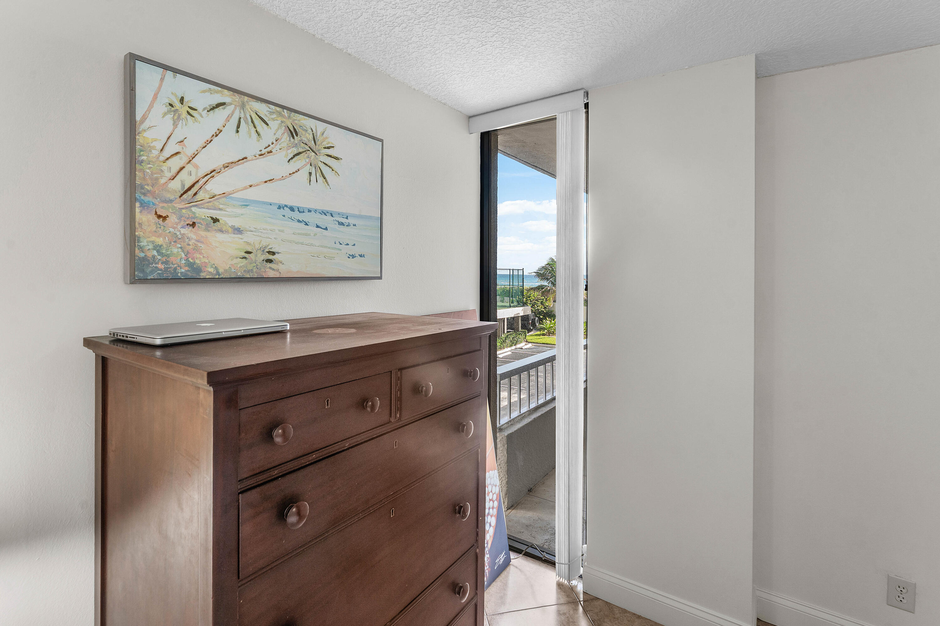 5540 N Ocean Drive 1c Property Photo 48