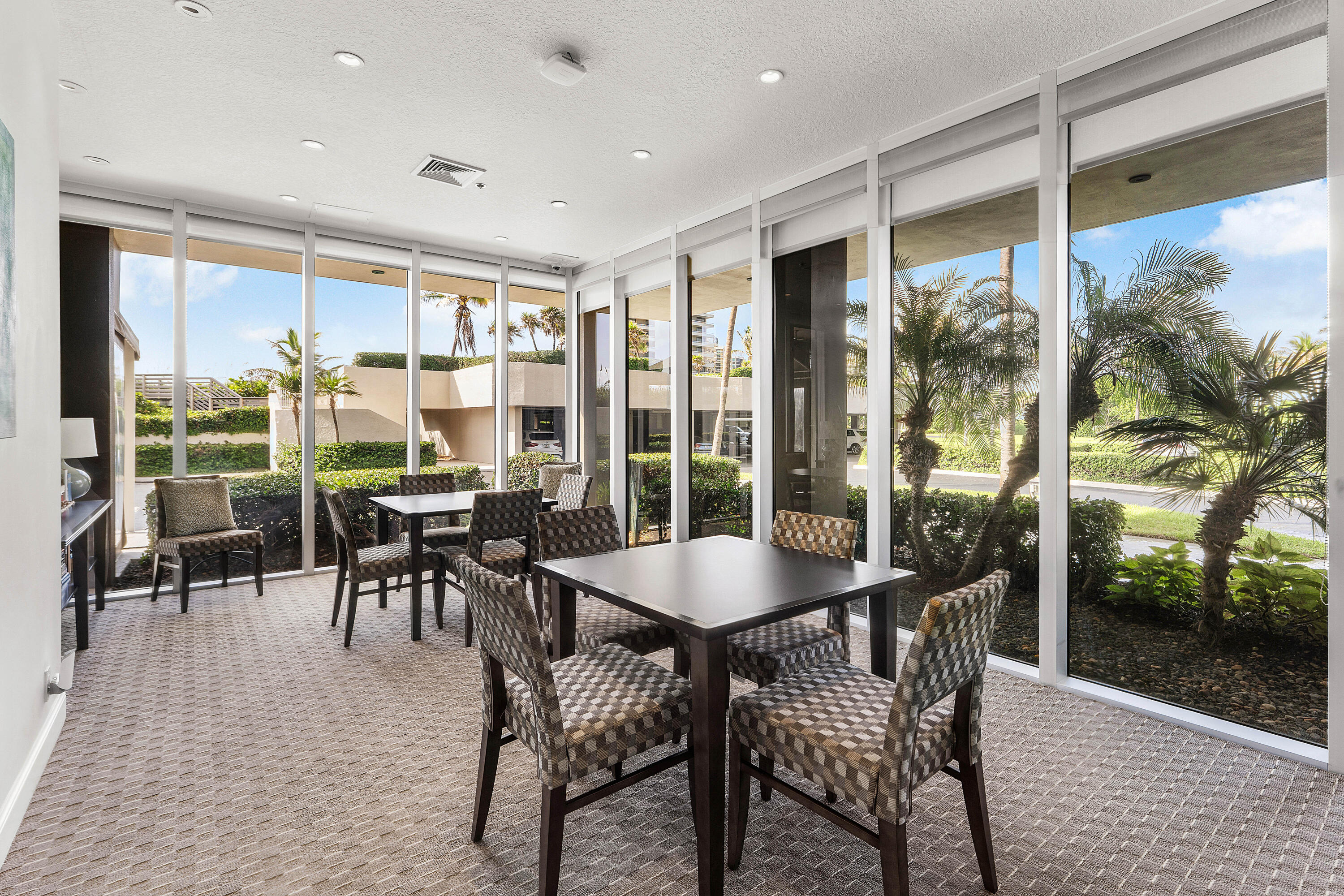 5540 N Ocean Drive 1c Property Photo 55