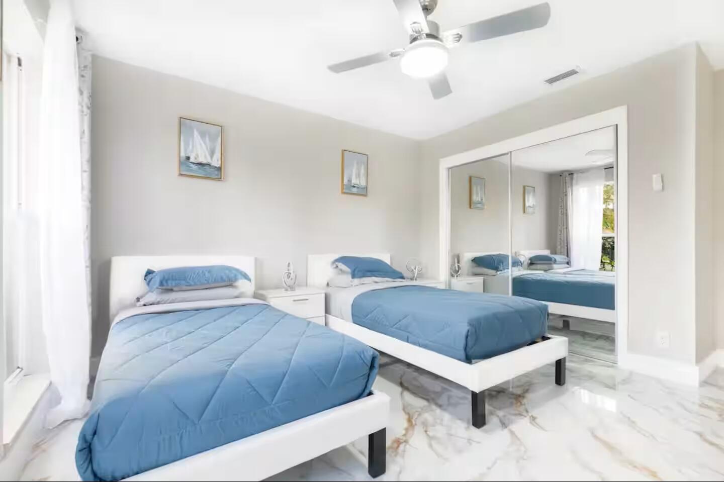 2060 Amesbury Circle Property Photo 4