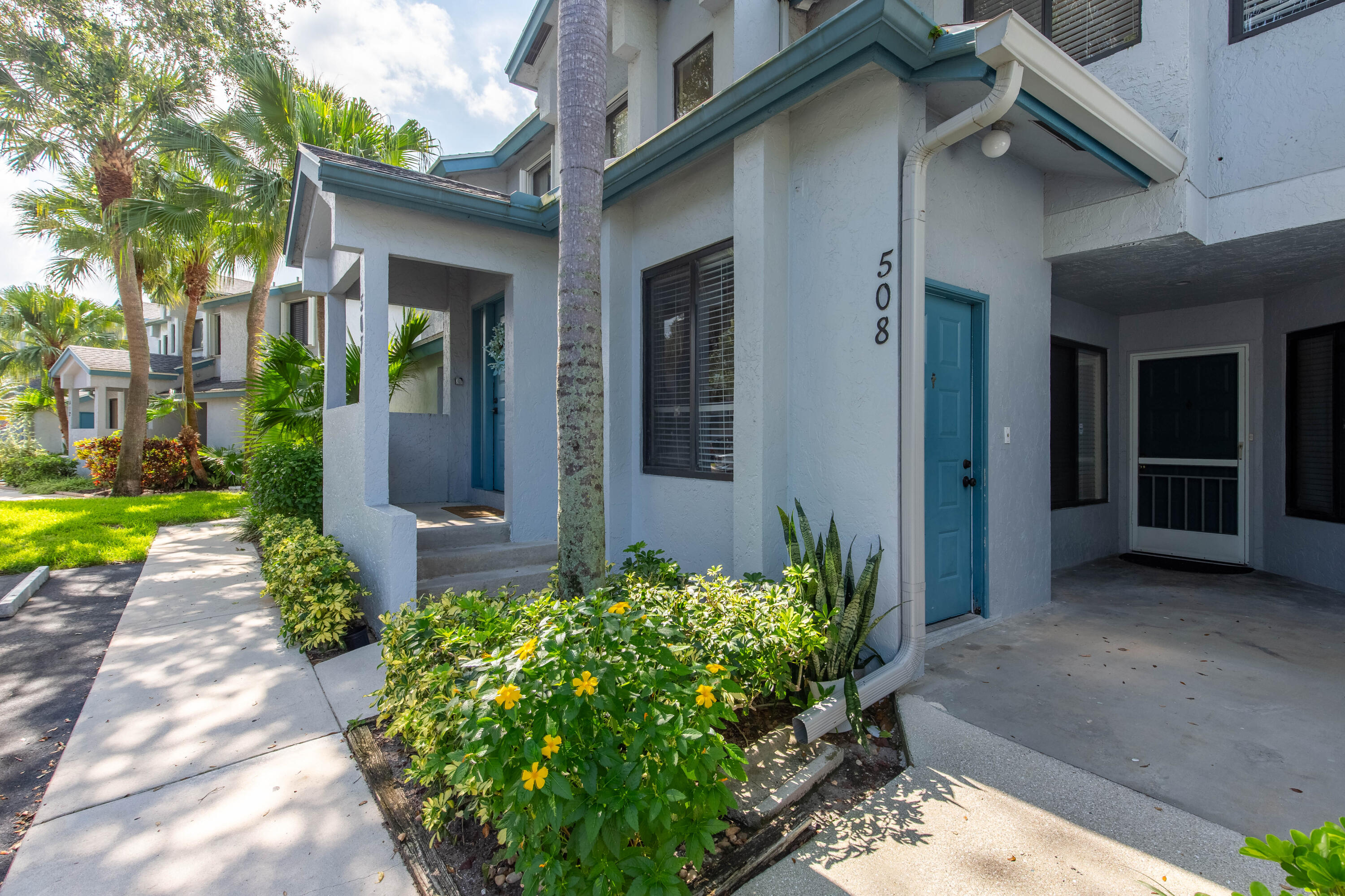 508 Harbour Pointe Way Property Photo 1