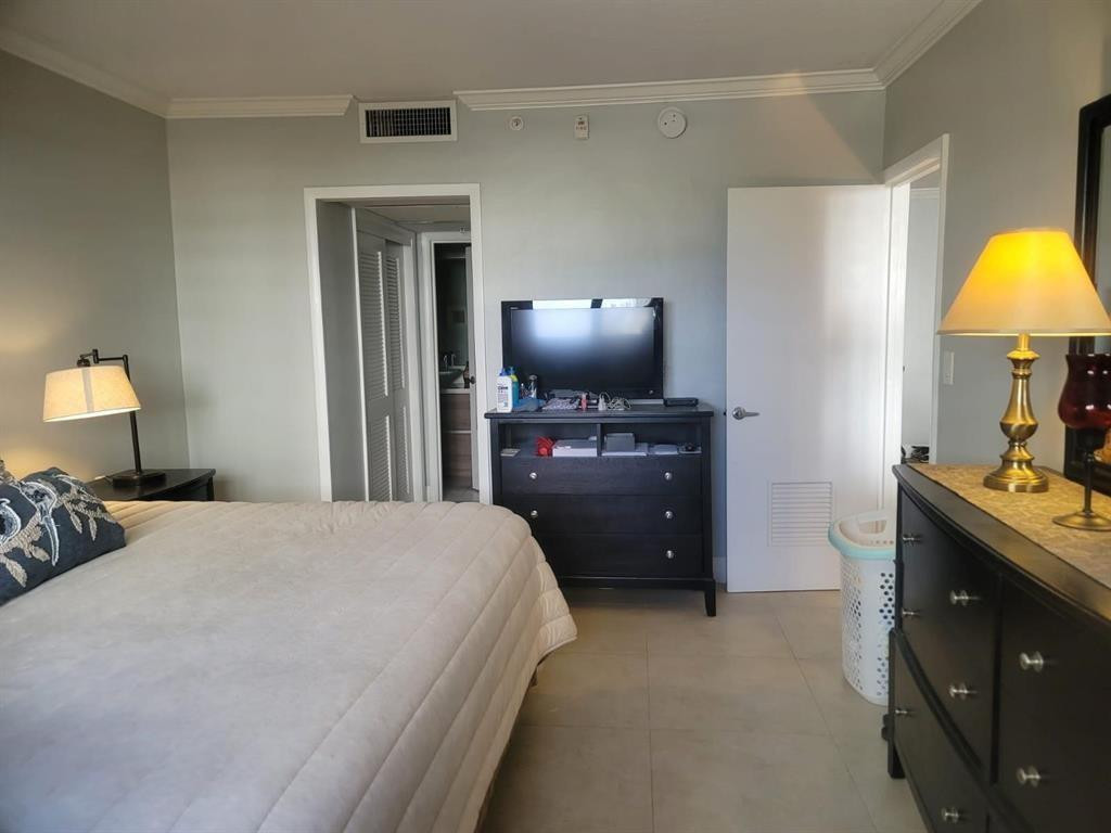 3000 S Ocean Drive 302 Property Photo 12