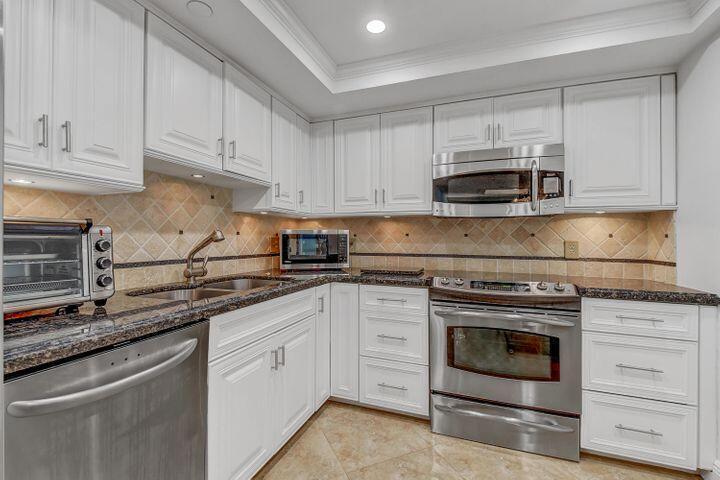 4201 N Ocean Boulevard C 1608 Property Photo 9