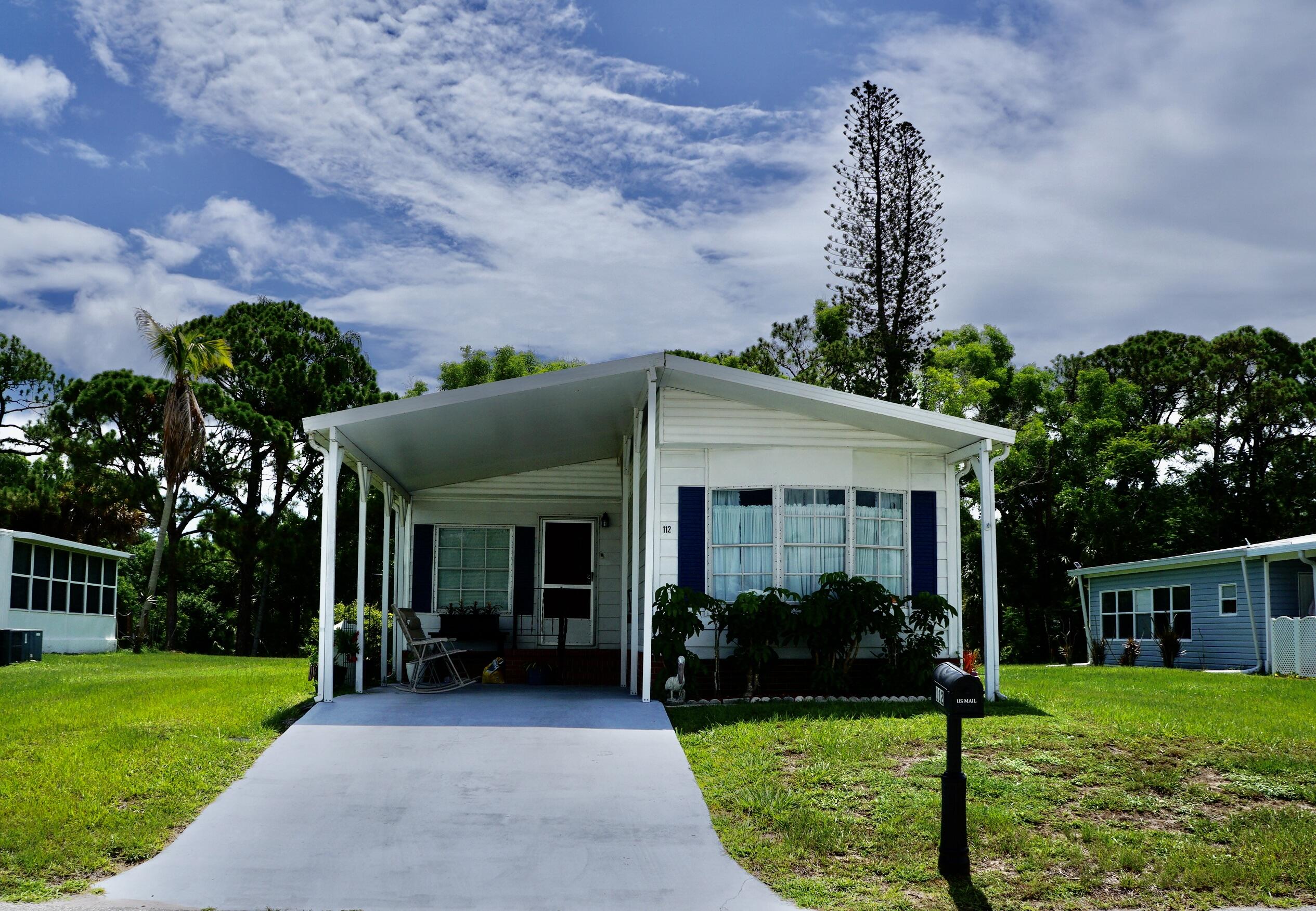 112 W Caribbean Property Photo 1