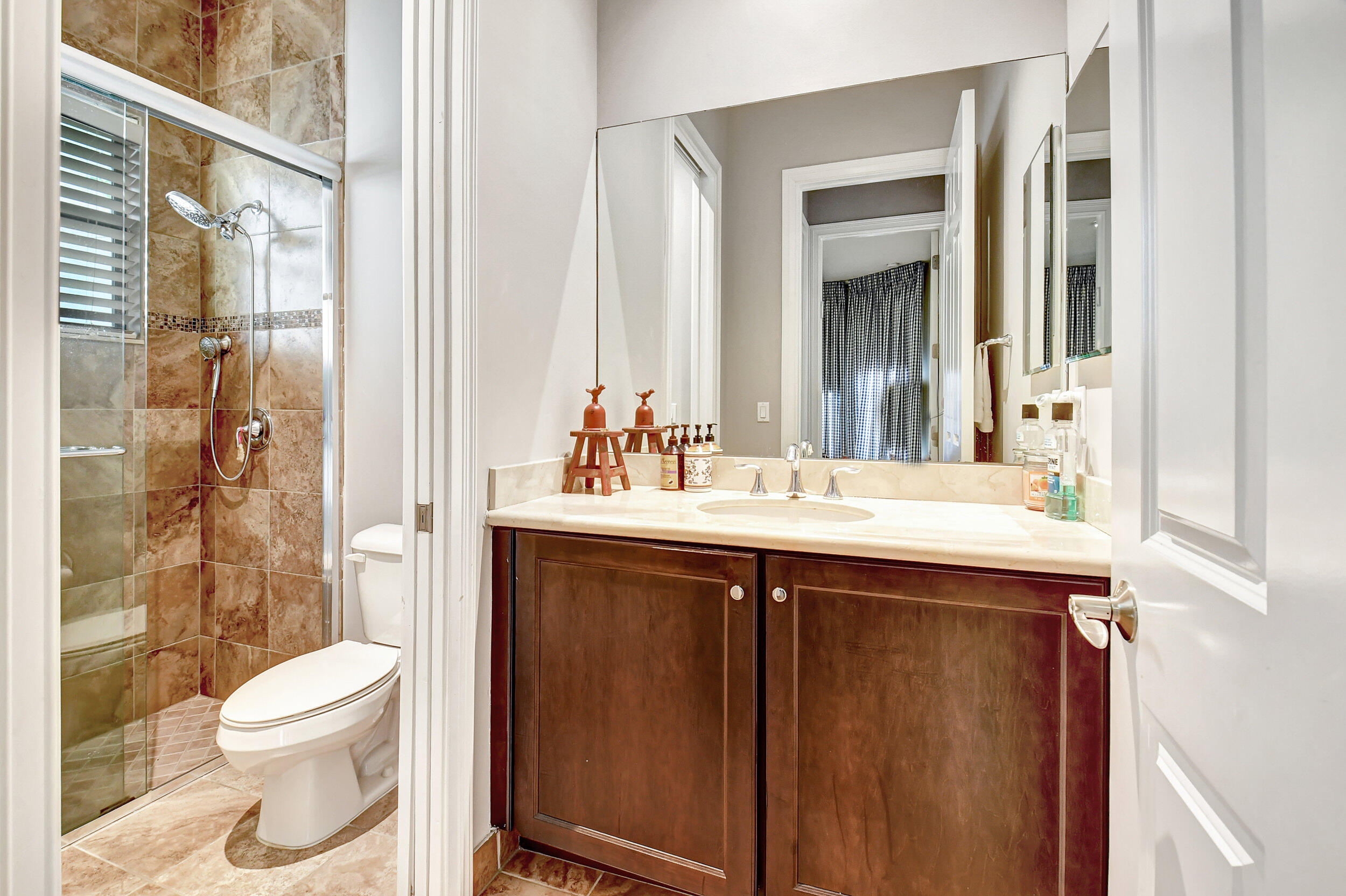 16879 Bridge Crossing Circle Property Photo 25