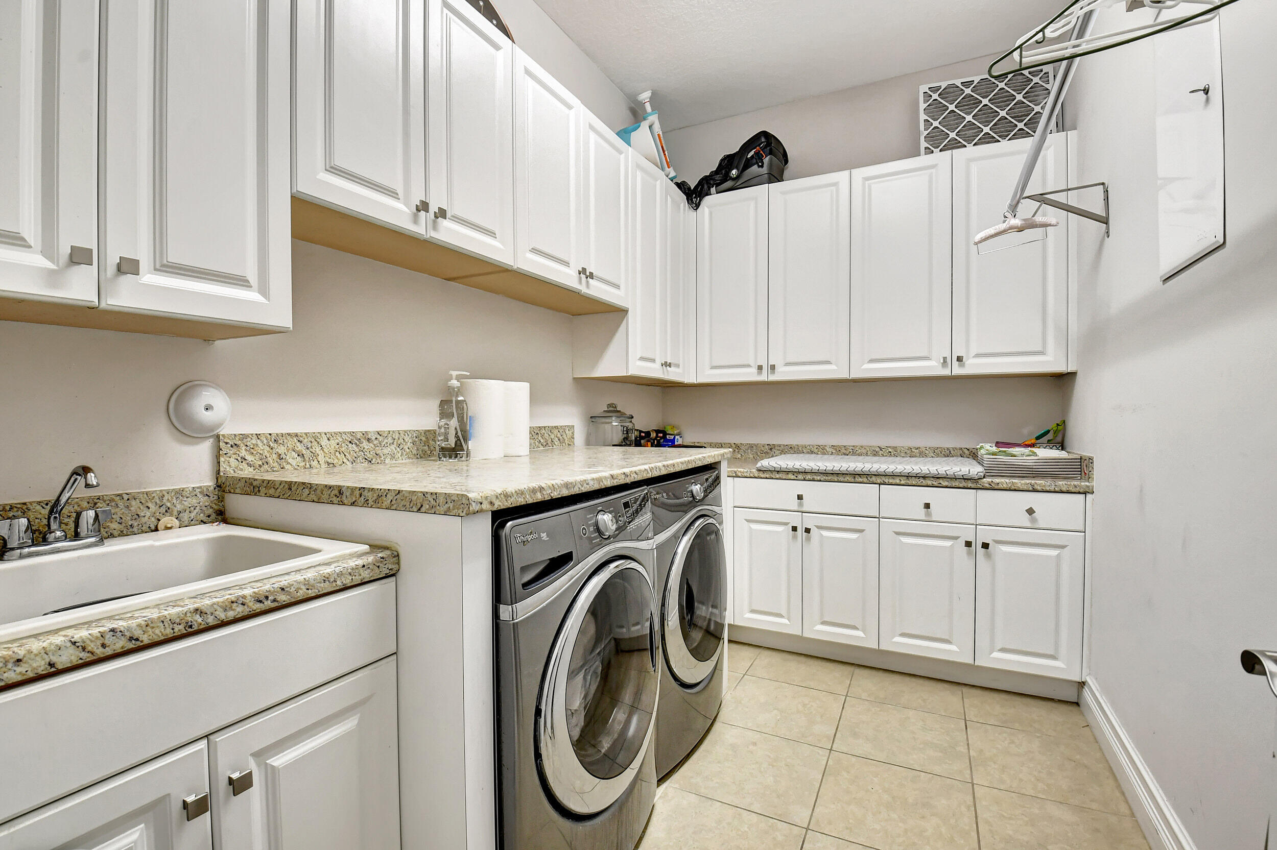 16879 Bridge Crossing Circle Property Photo 43