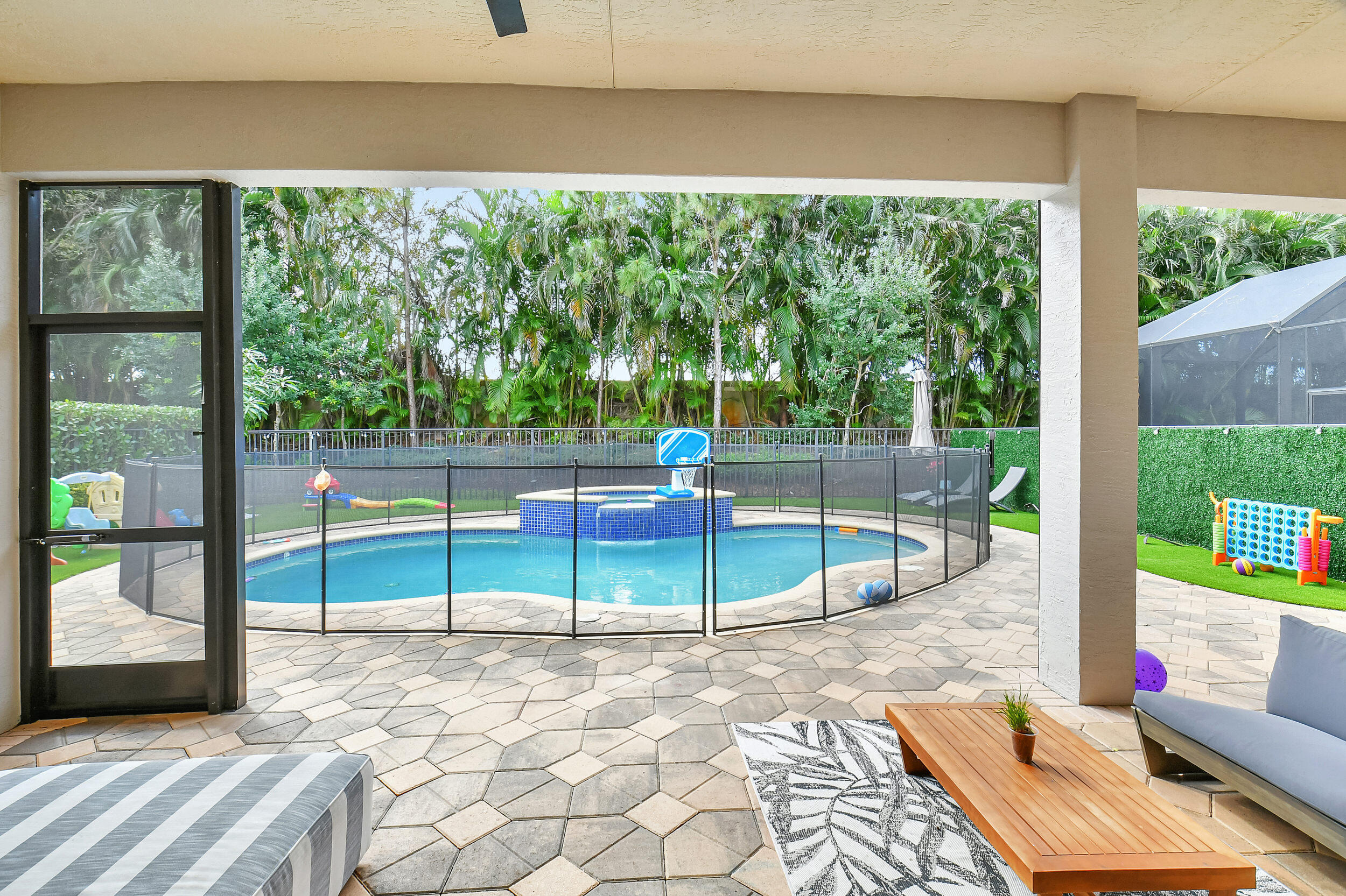 16879 Bridge Crossing Circle Property Photo 44