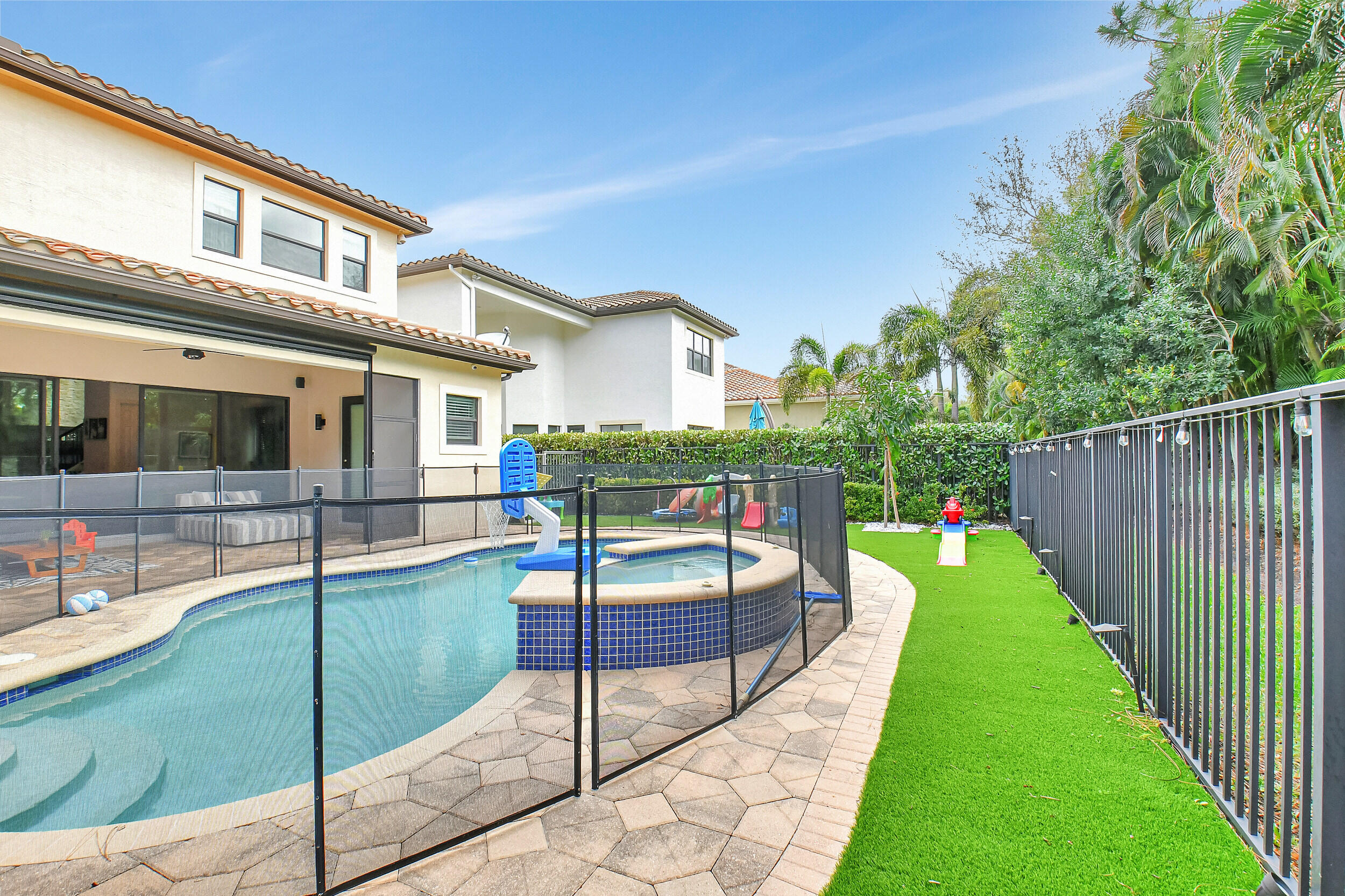 16879 Bridge Crossing Circle Property Photo 47