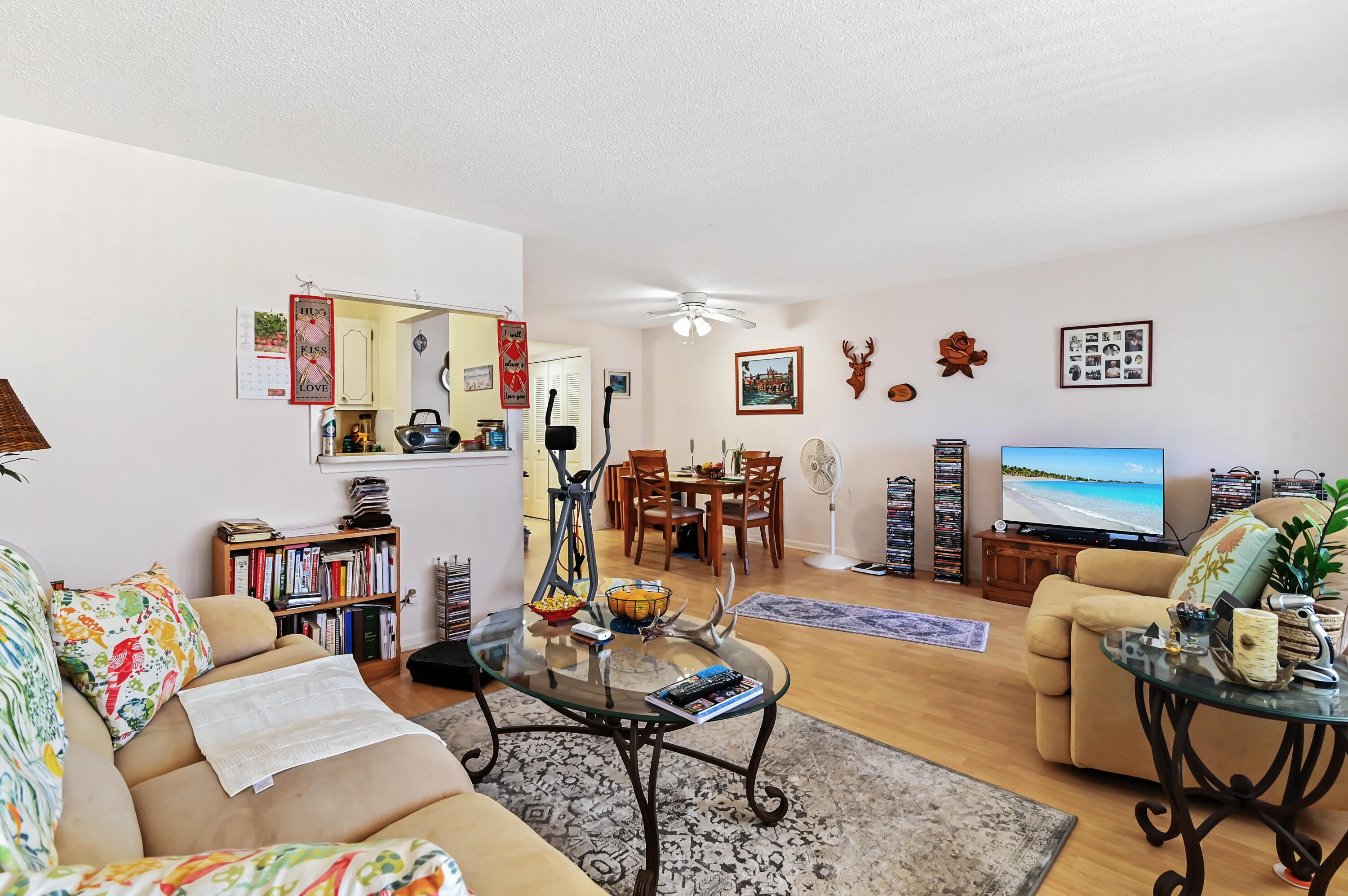75 Camden Drive C Property Photo 4