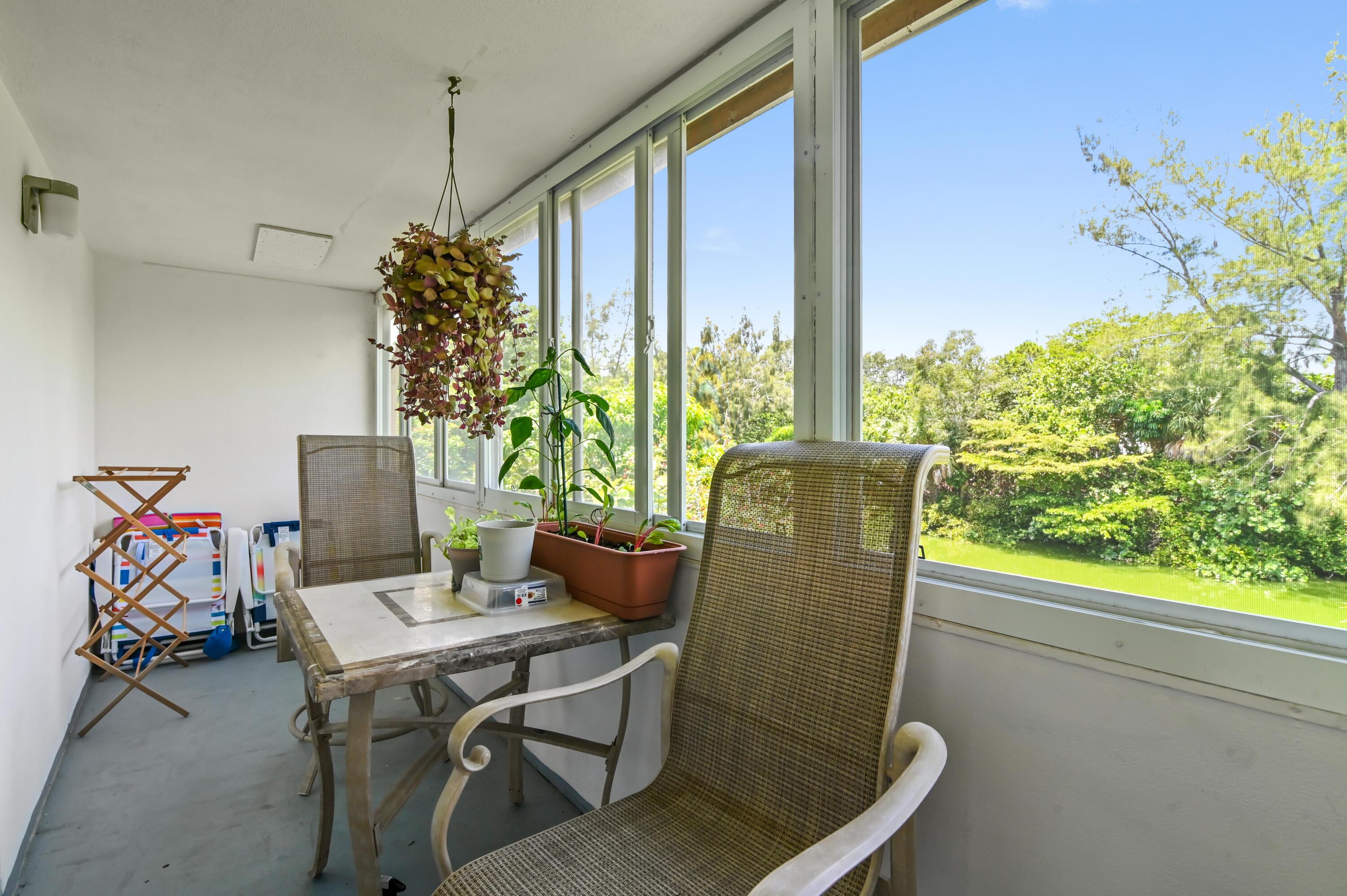 75 Camden Drive C Property Photo 13