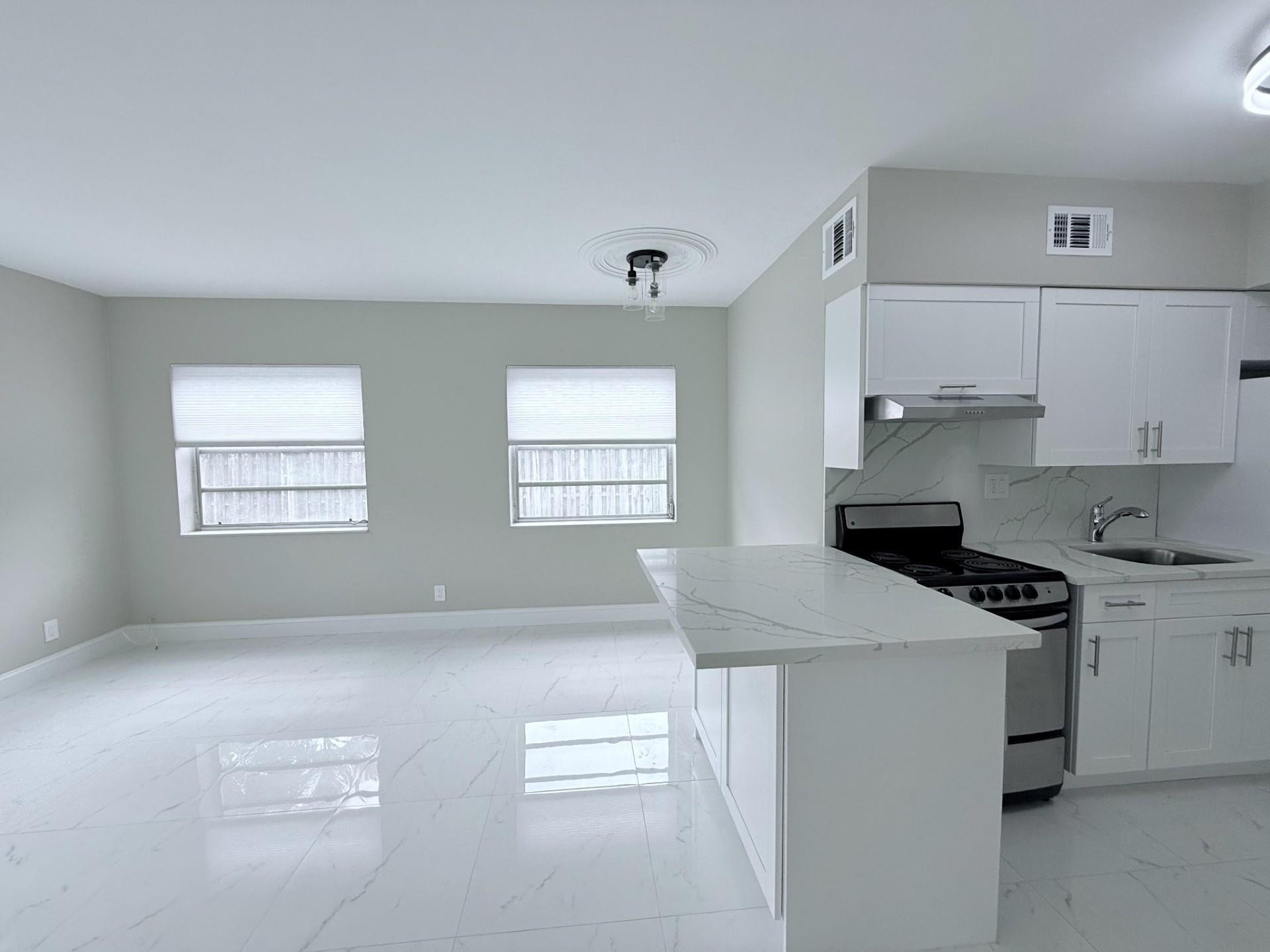 2725 Middle River Drive 7 Property Photo 2
