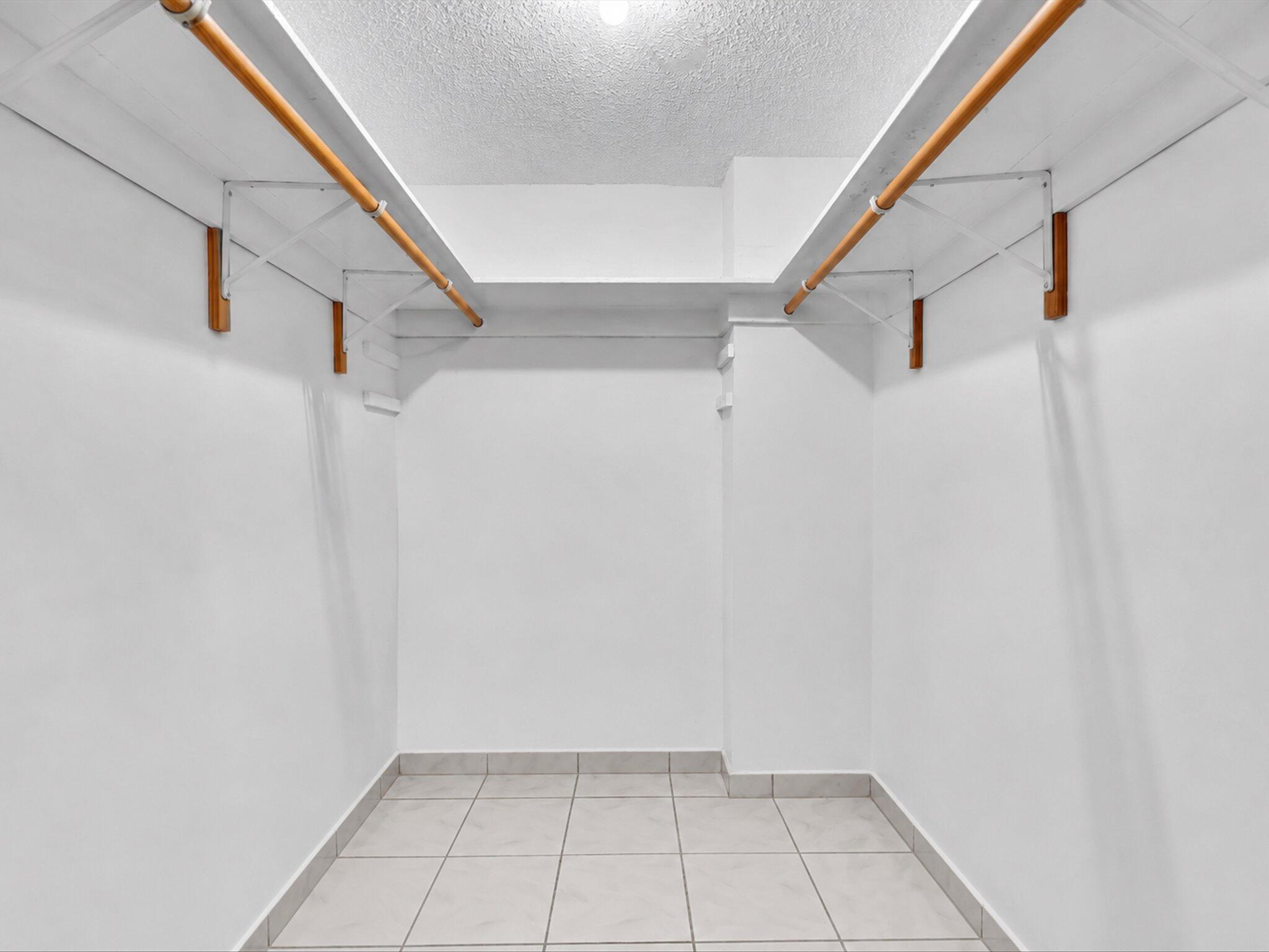 1410 S Ocean Drive 1103 Property Photo 29