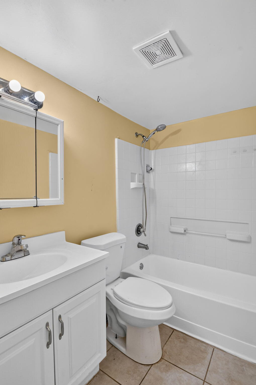 1505 Crescent Circle B24 Property Photo 24