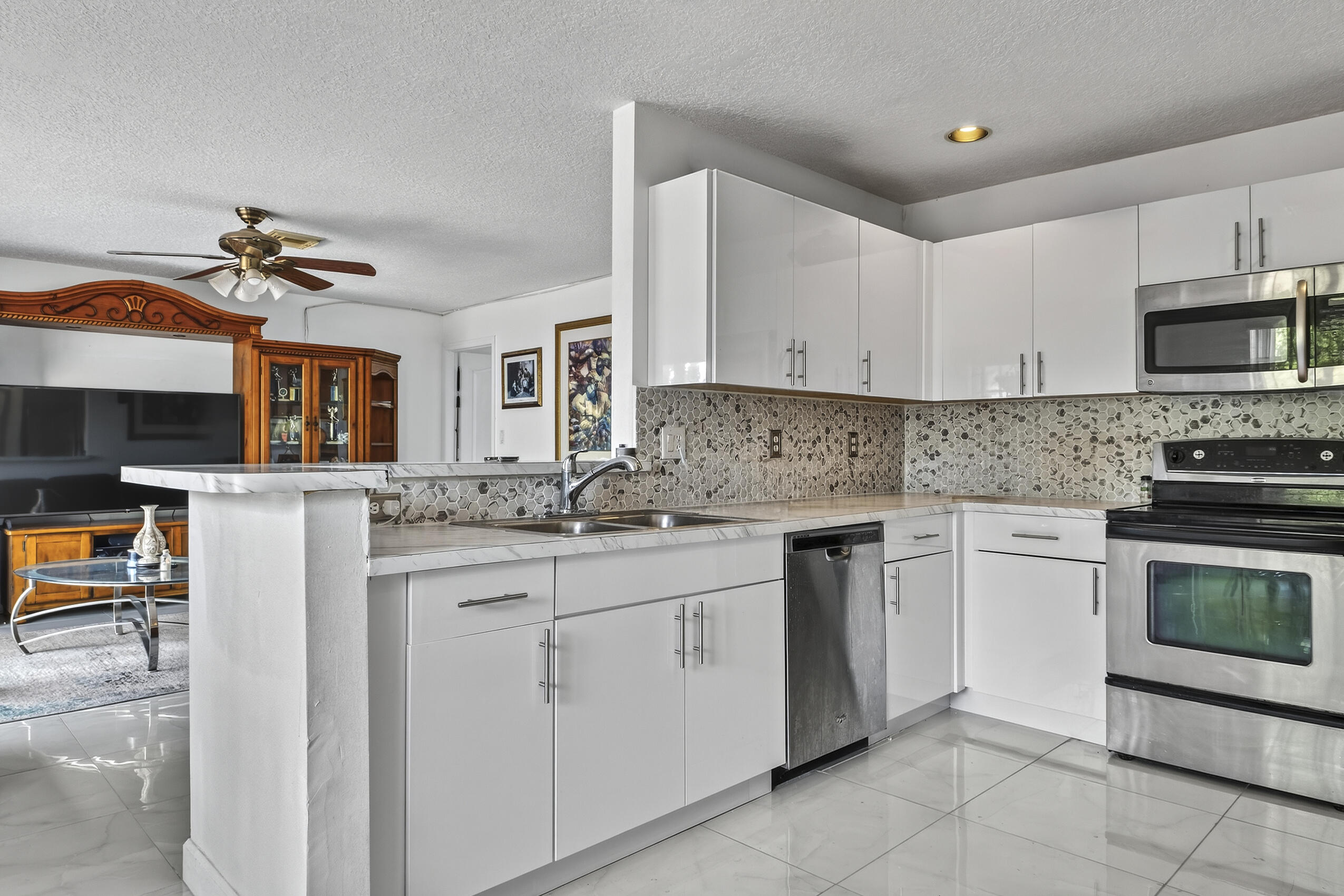 10334 Sw 164th Place Property Photo 10