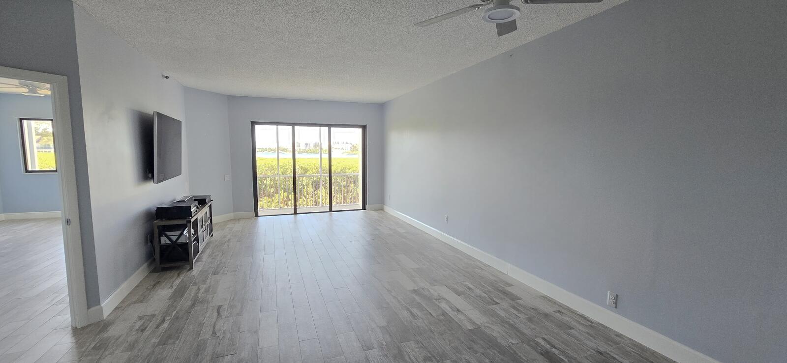 200 Waterway Road 104 Property Photo 12