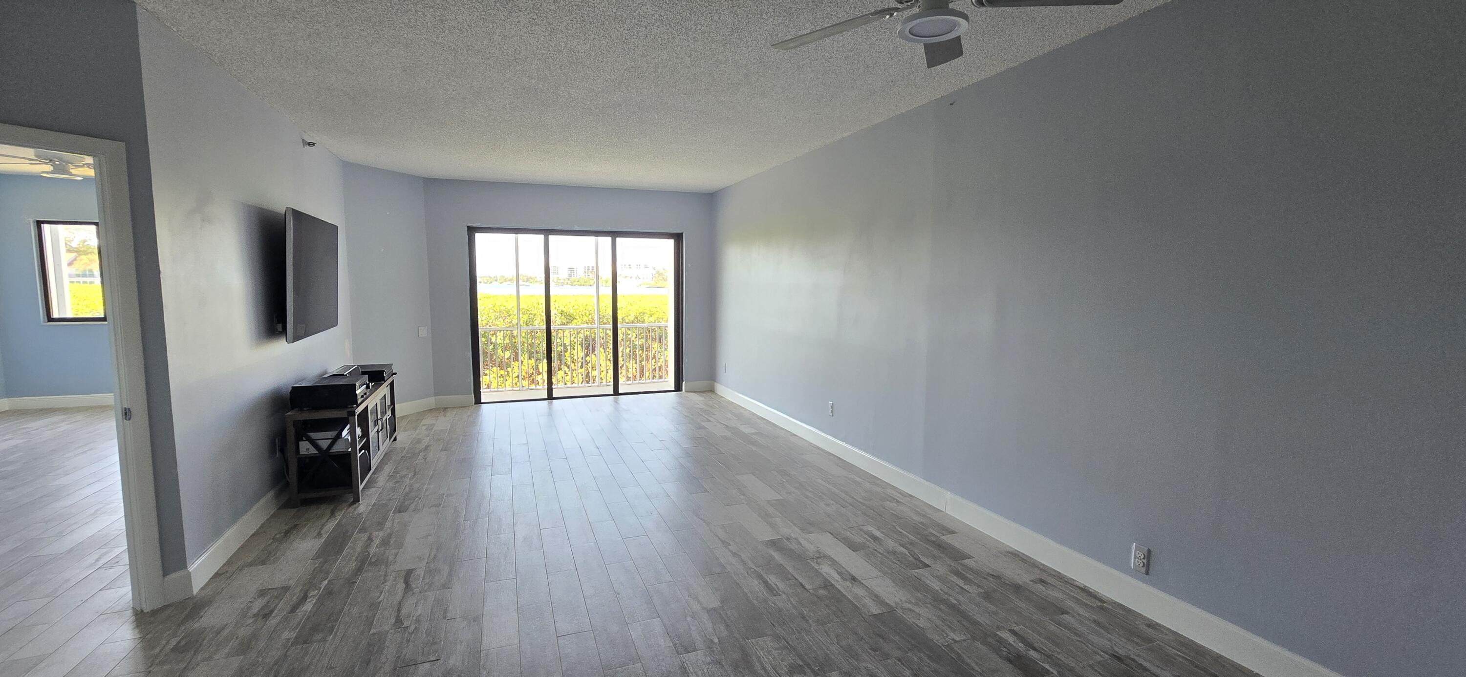200 Waterway Road 104 Property Photo 17
