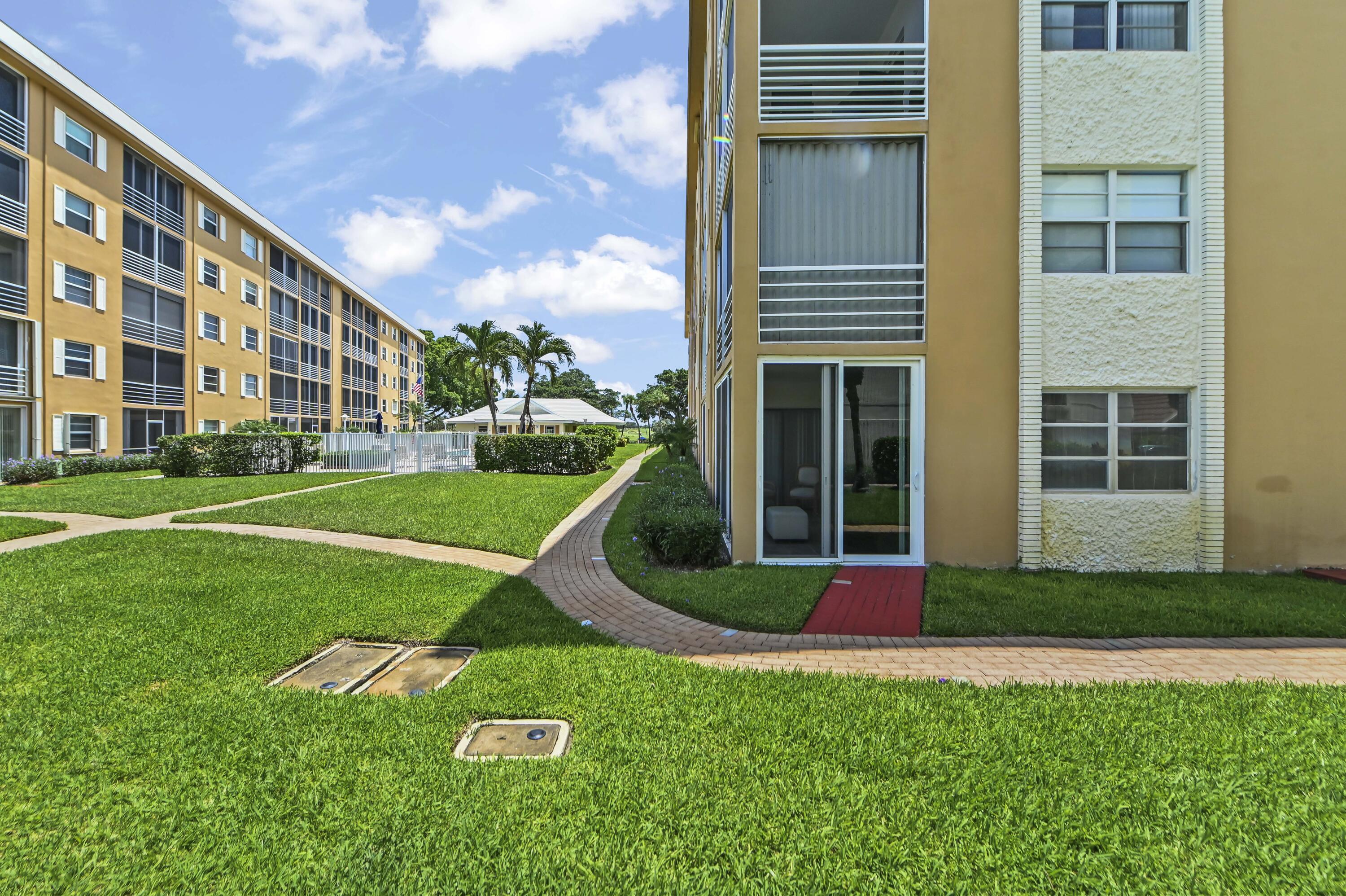 308 Golfview Road 101 Property Photo 22