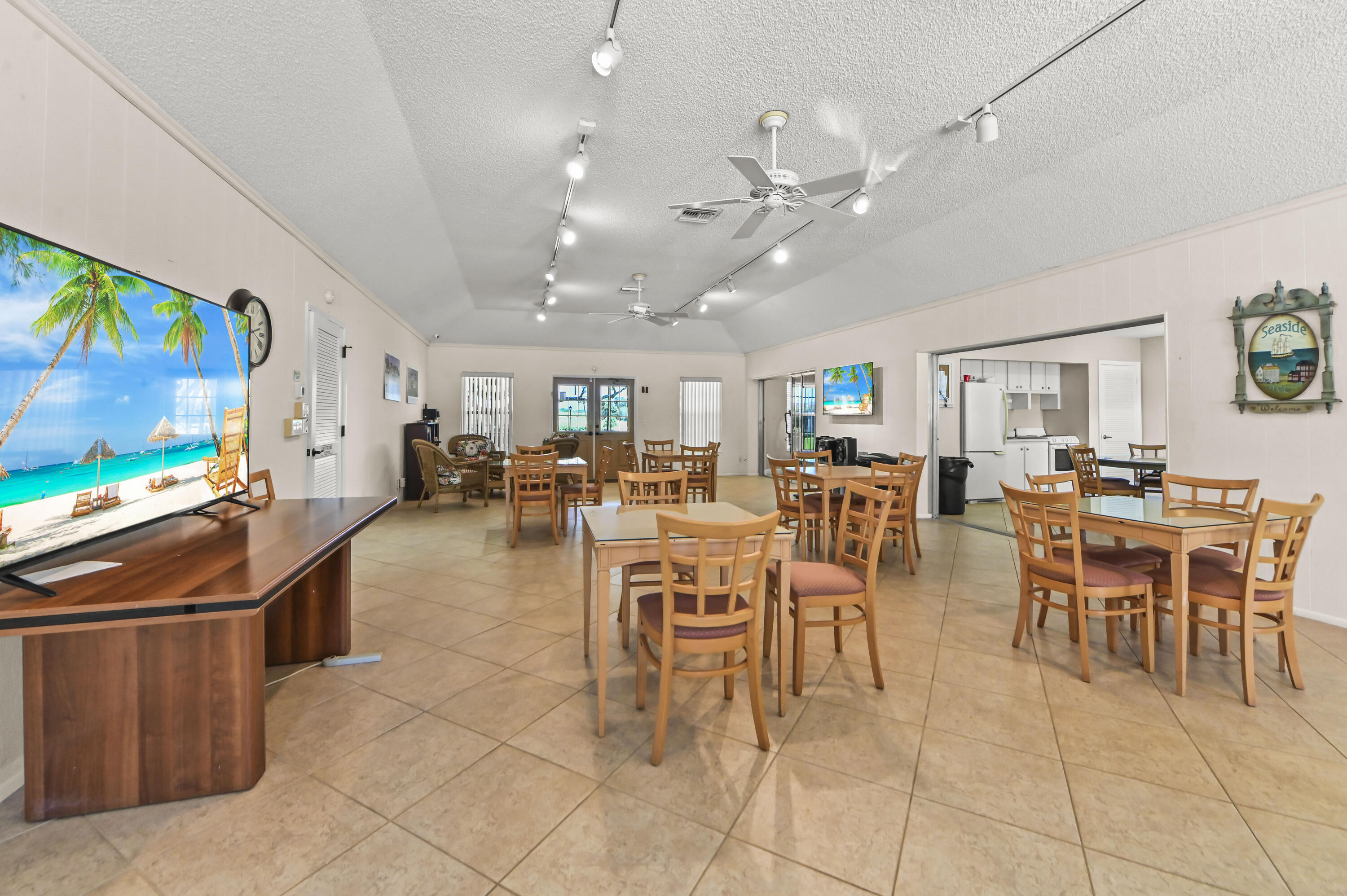 308 Golfview Road 101 Property Photo 34