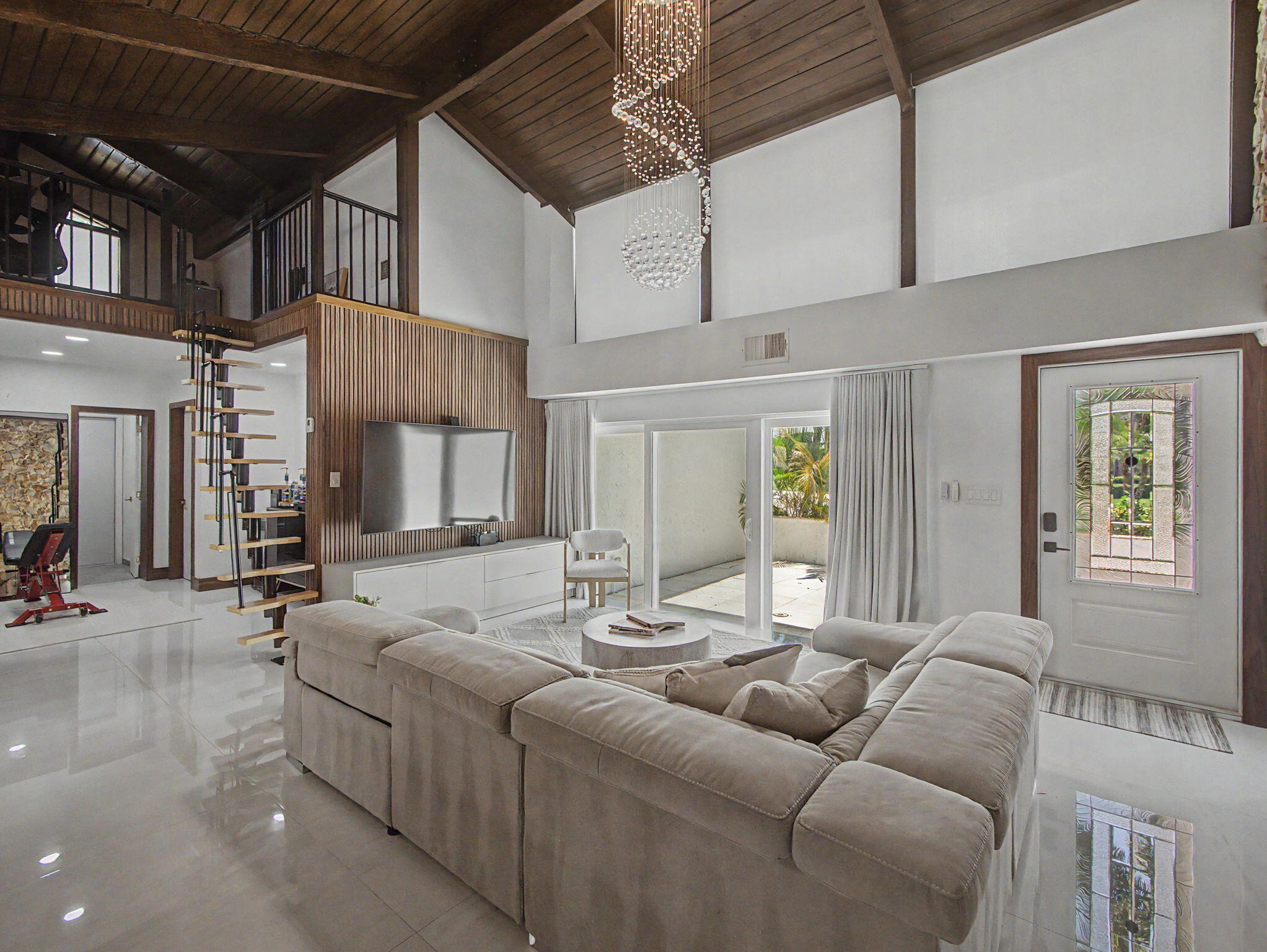 21521 Sassafras Road Property Photo 6