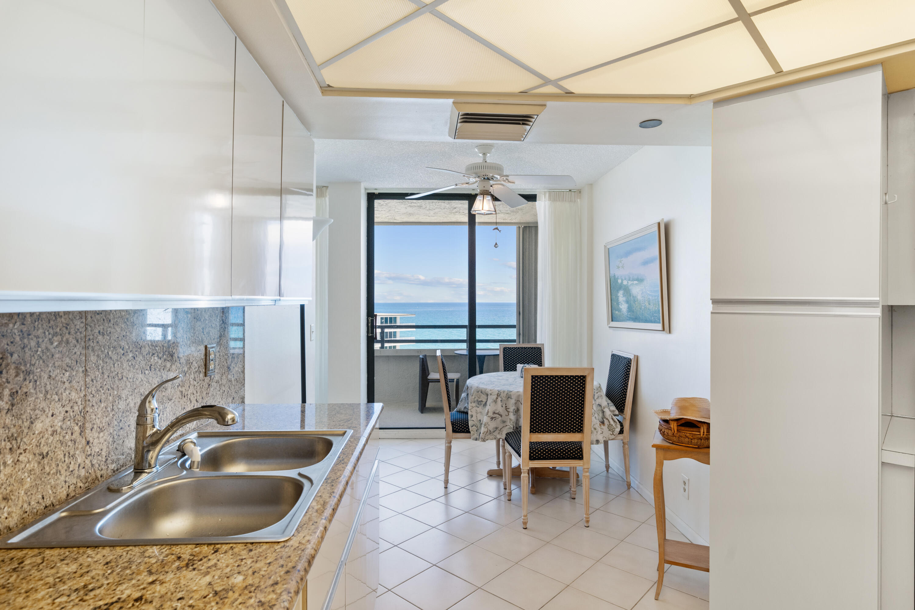3560 S Ocean Boulevard Ph-6 Property Photo 4