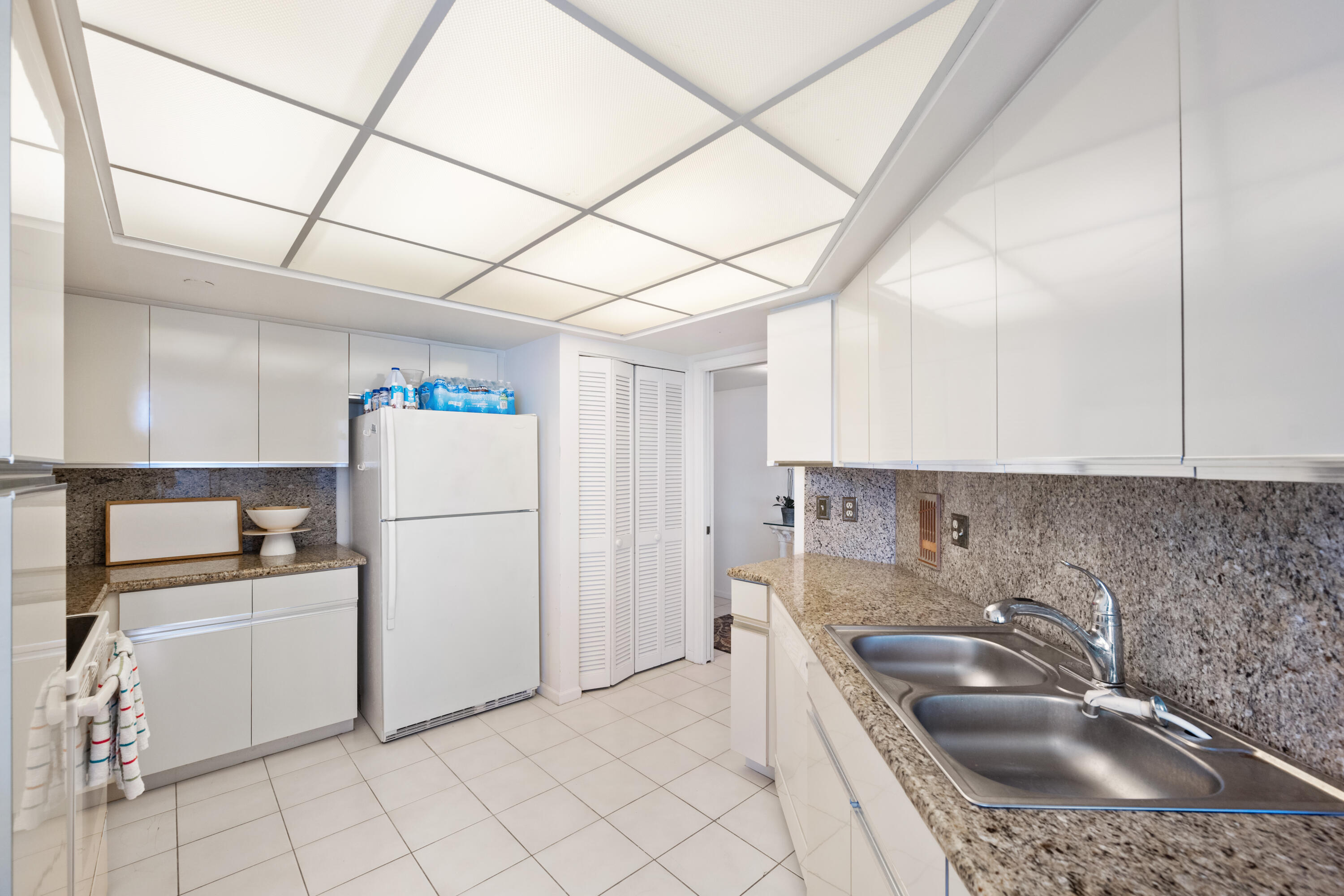 3560 S Ocean Boulevard Ph-6 Property Photo 6