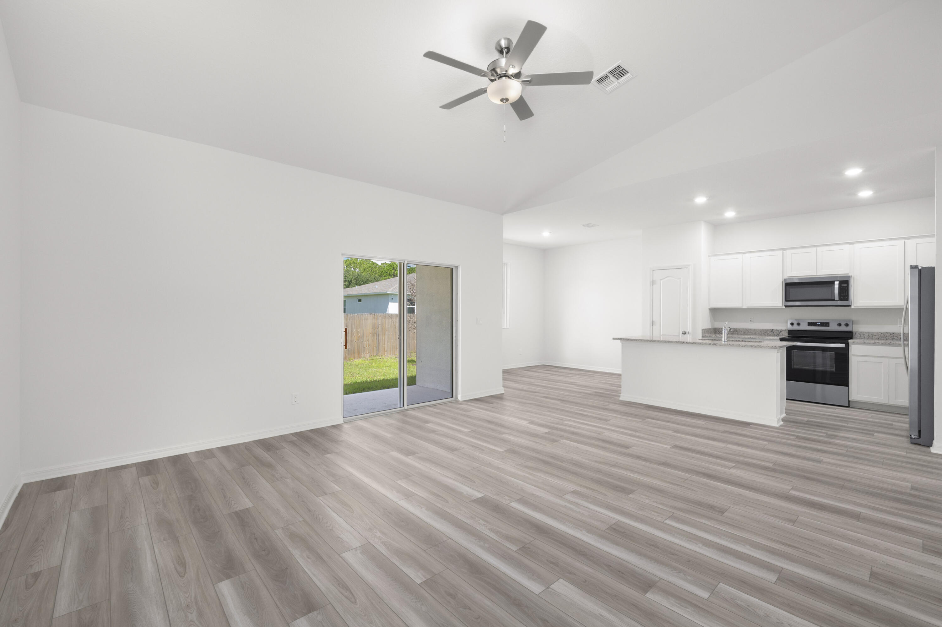 7725 95th Avenue Property Photo 14