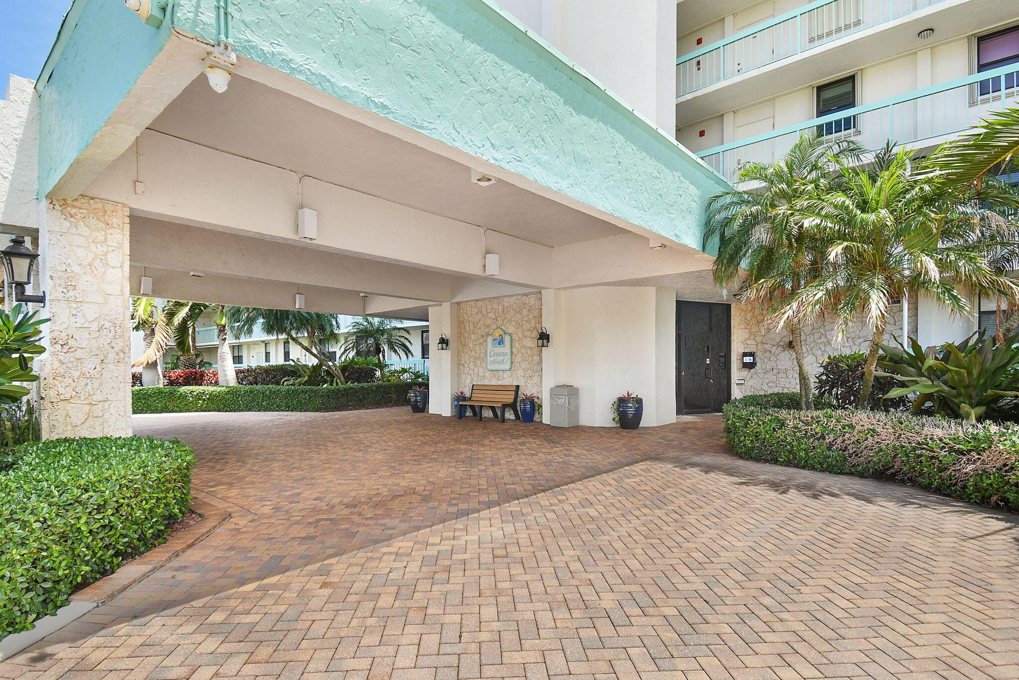 9940 S Ocean Drive 607 Property Photo 25